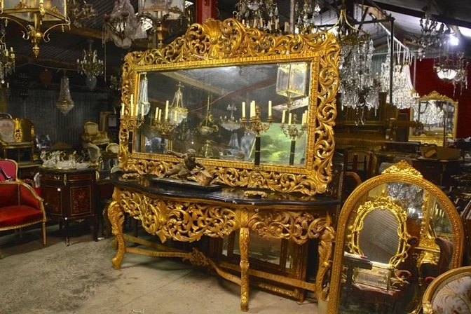 Renaissance Antique Dublin Ireland HAND CARVED WOODEN FRAMED MIRROR