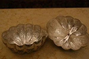 Renaissance Antique Dublin Ireland Sliver plated Jewelry box handmade in Cambodia