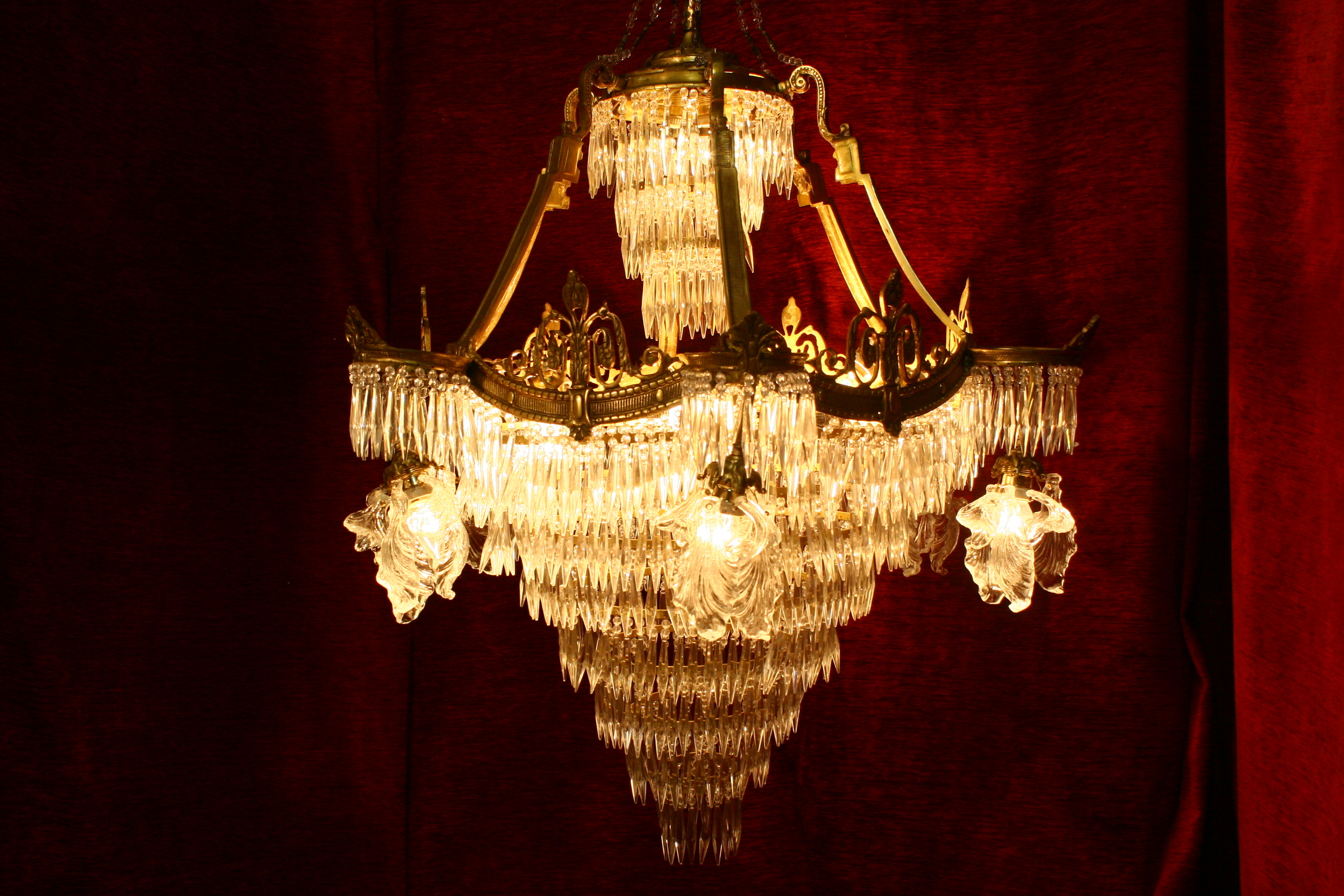 Very large christal chandelier Renaissance Antiques dublin Ireland