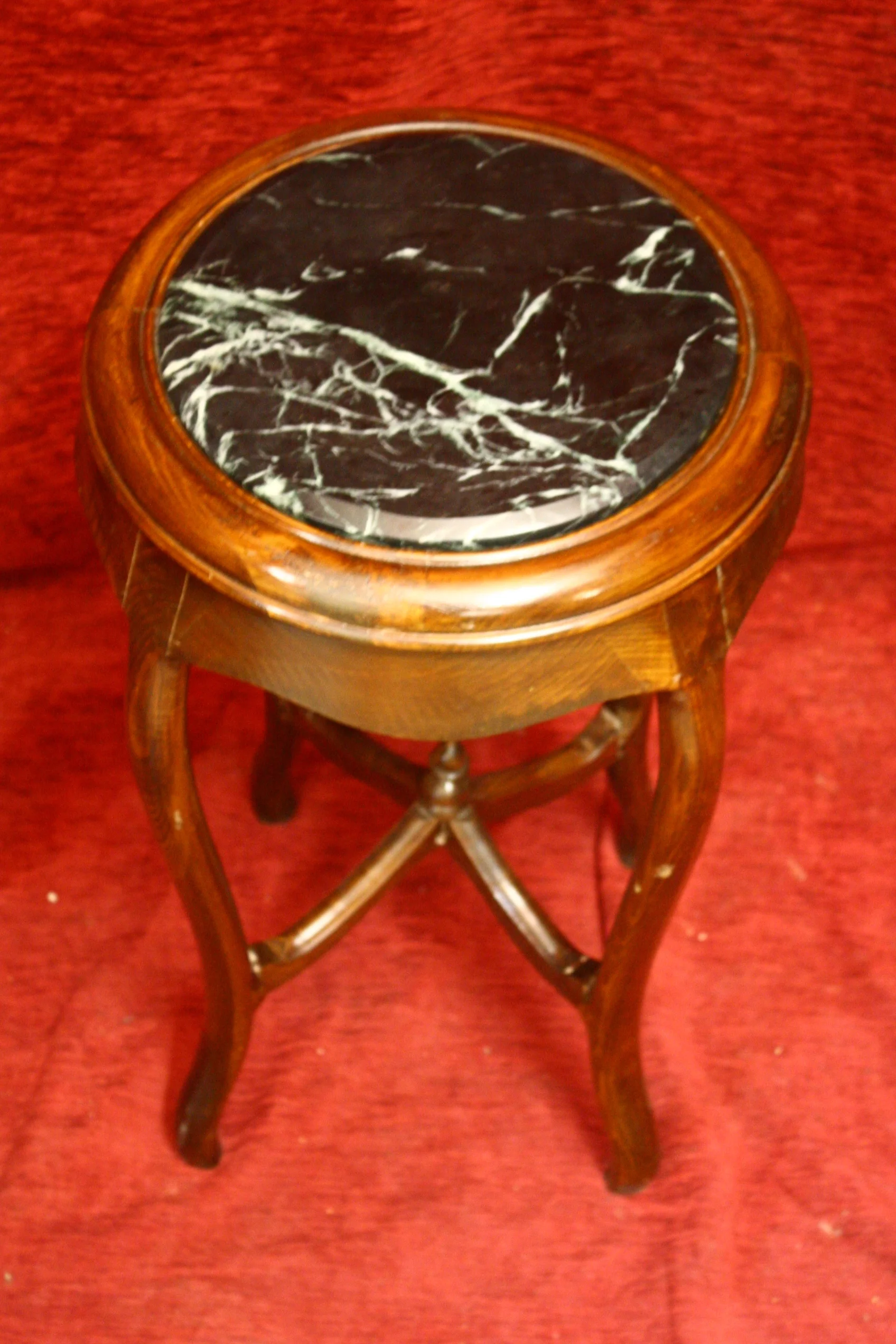Renaissance Antique Dublin Ireland PLANT OR LAMP TABLE