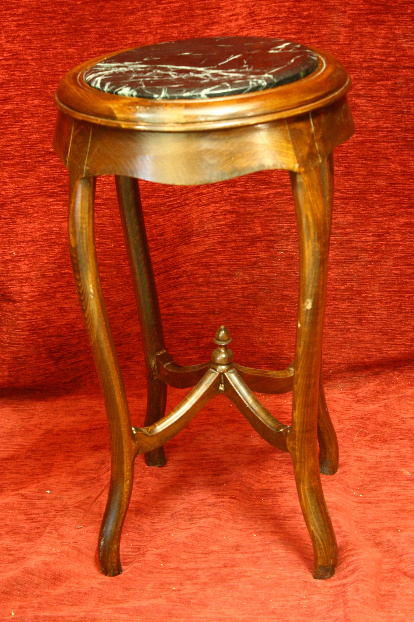 Renaissance Antique Dublin Ireland PLANT OR LAMP TABLE