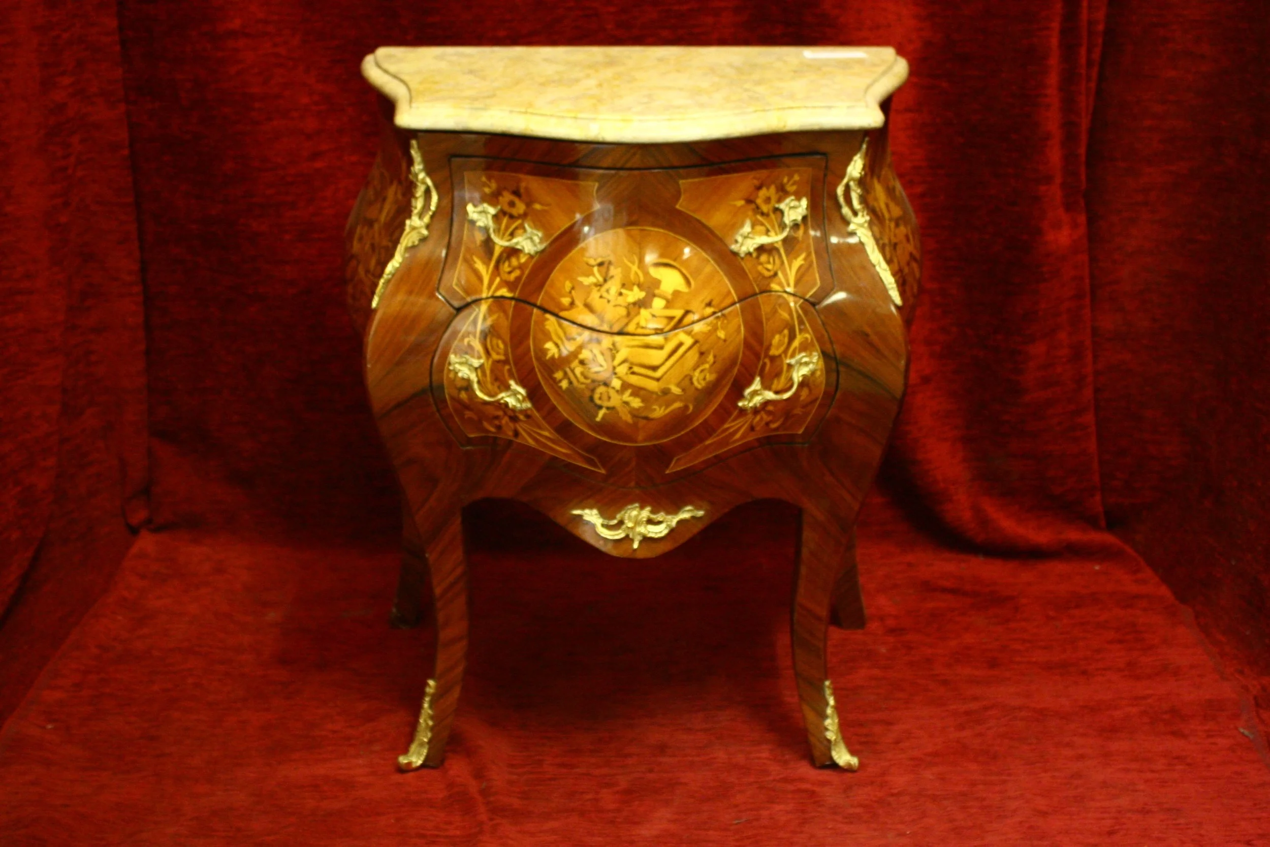 Renaissance Antique Dublin Ireland GOOD QUALITY BOMBE CHEST