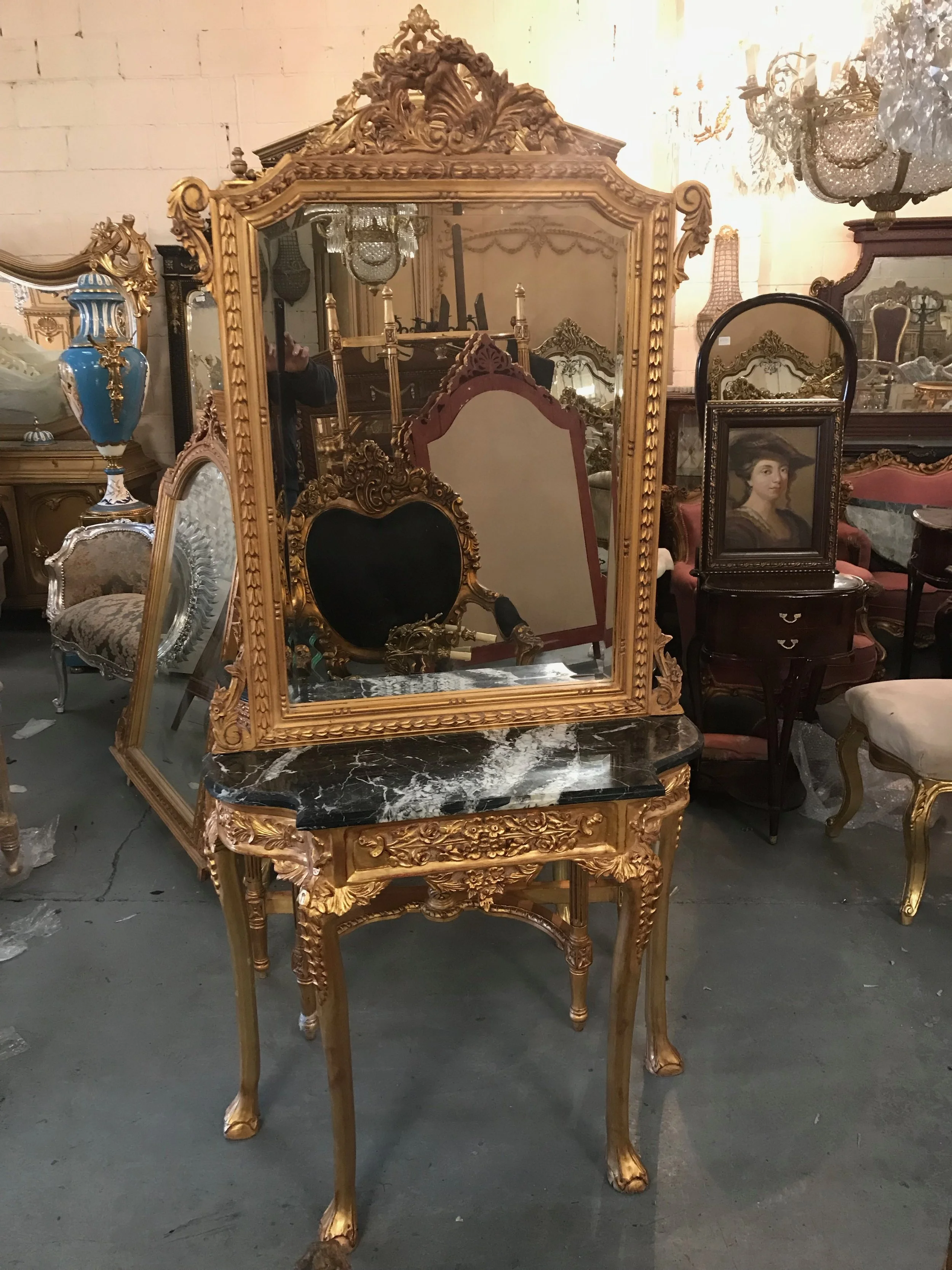 Nice Quality Gilt Carved Wood Console Table Renaissance