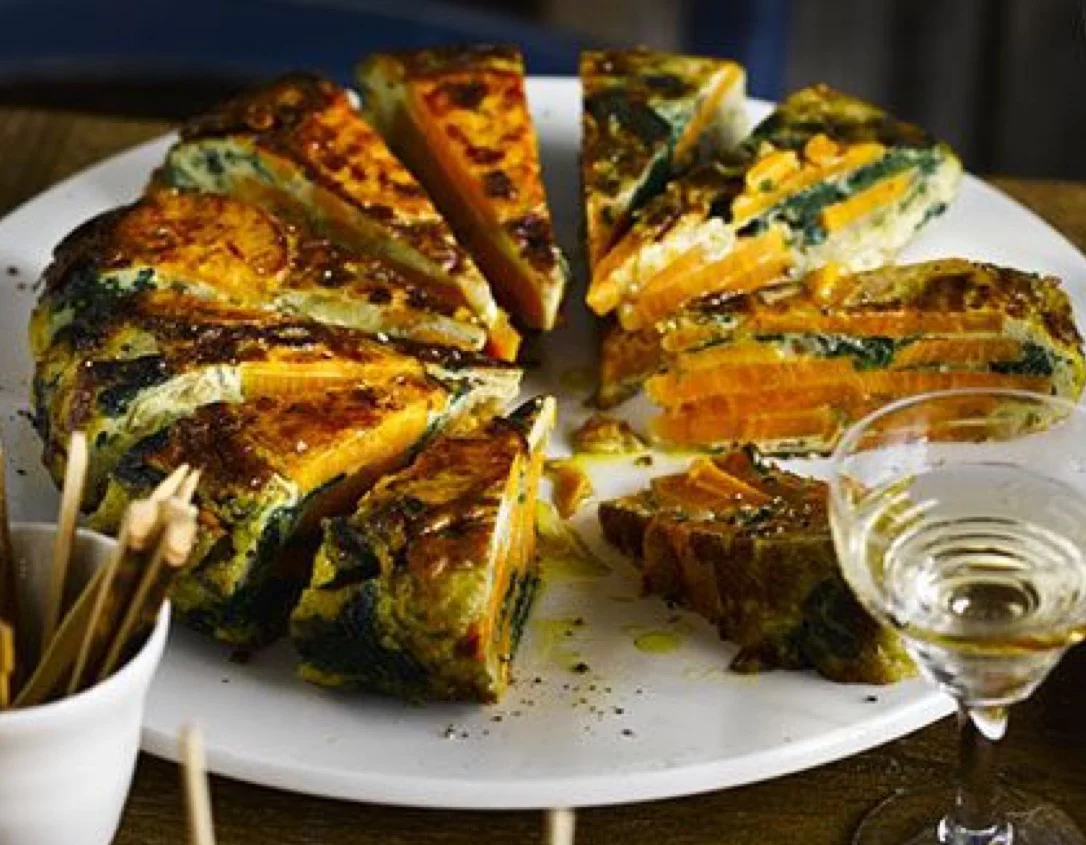 Esta tortilla tiene kale también y le van de cine, así que si lo queréis probar, adelante! 