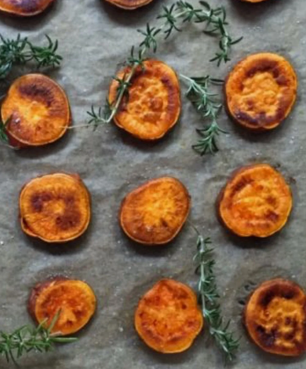 Batata en rodajas al horno con romero