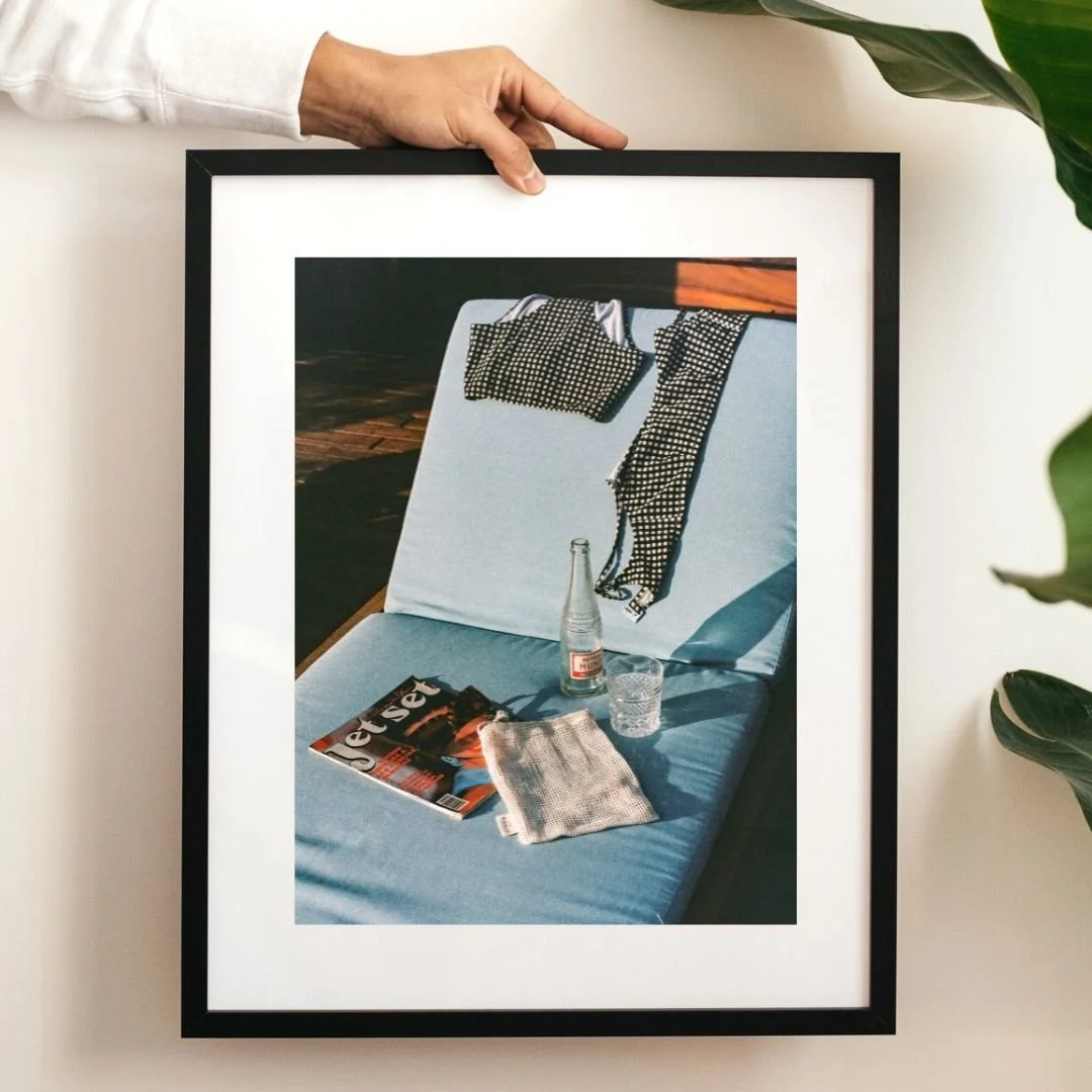 Prints-studio-dstn-jet-set-cadre-noir-1.jpg