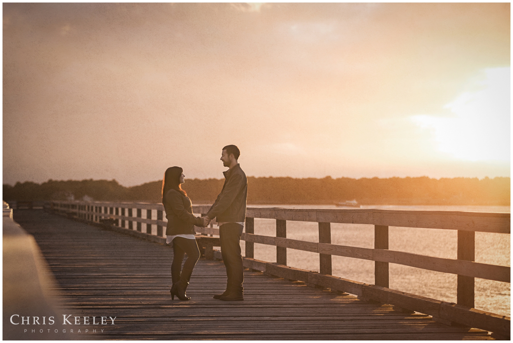 kittery-maine-fort-foster-engagement-photography-session-wedding-photographer-chris-keeley07.jpg