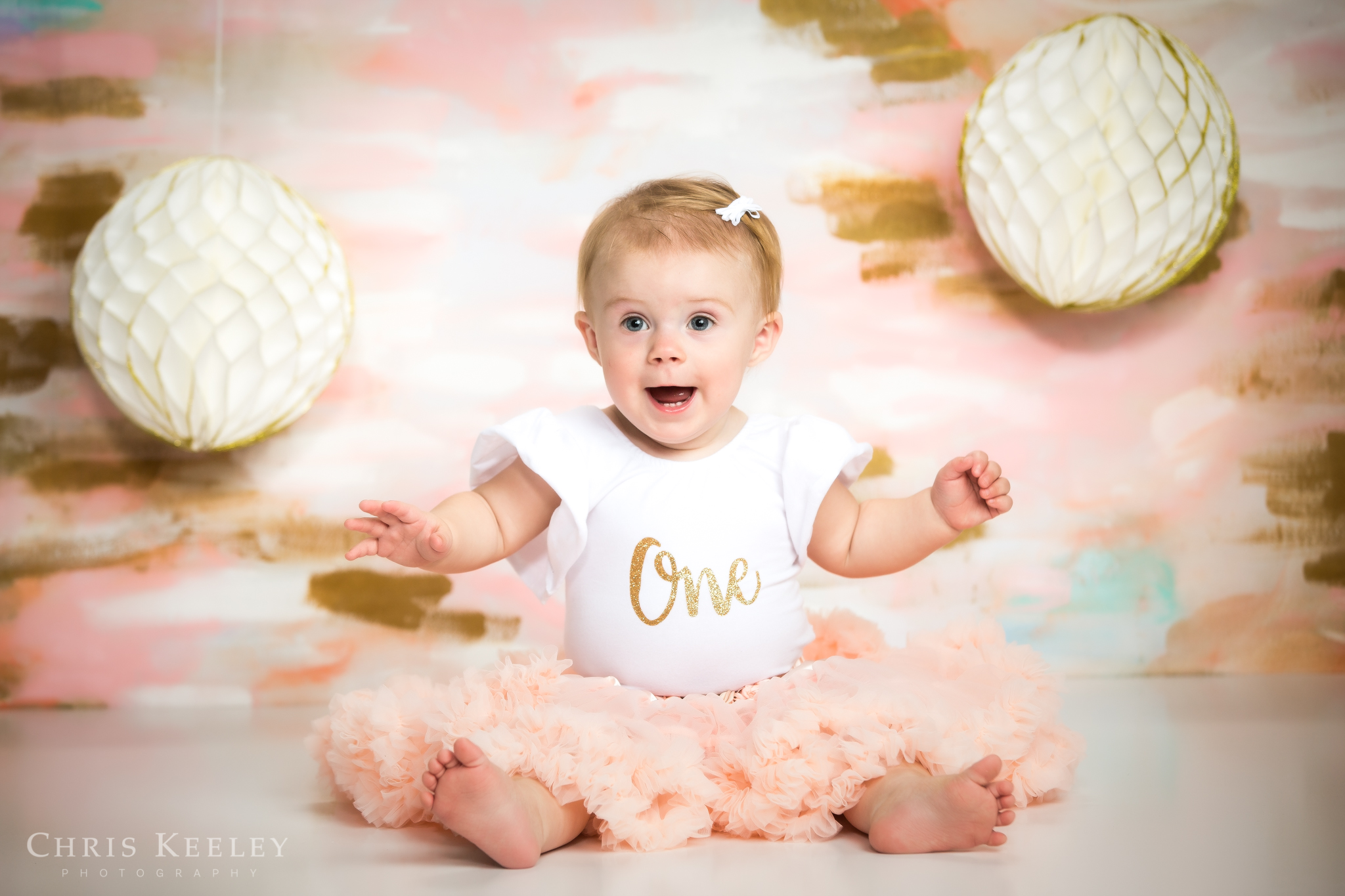 gwendolyn-one-year-cake-smash-dover-new-hampshire-photographer-01.jpg