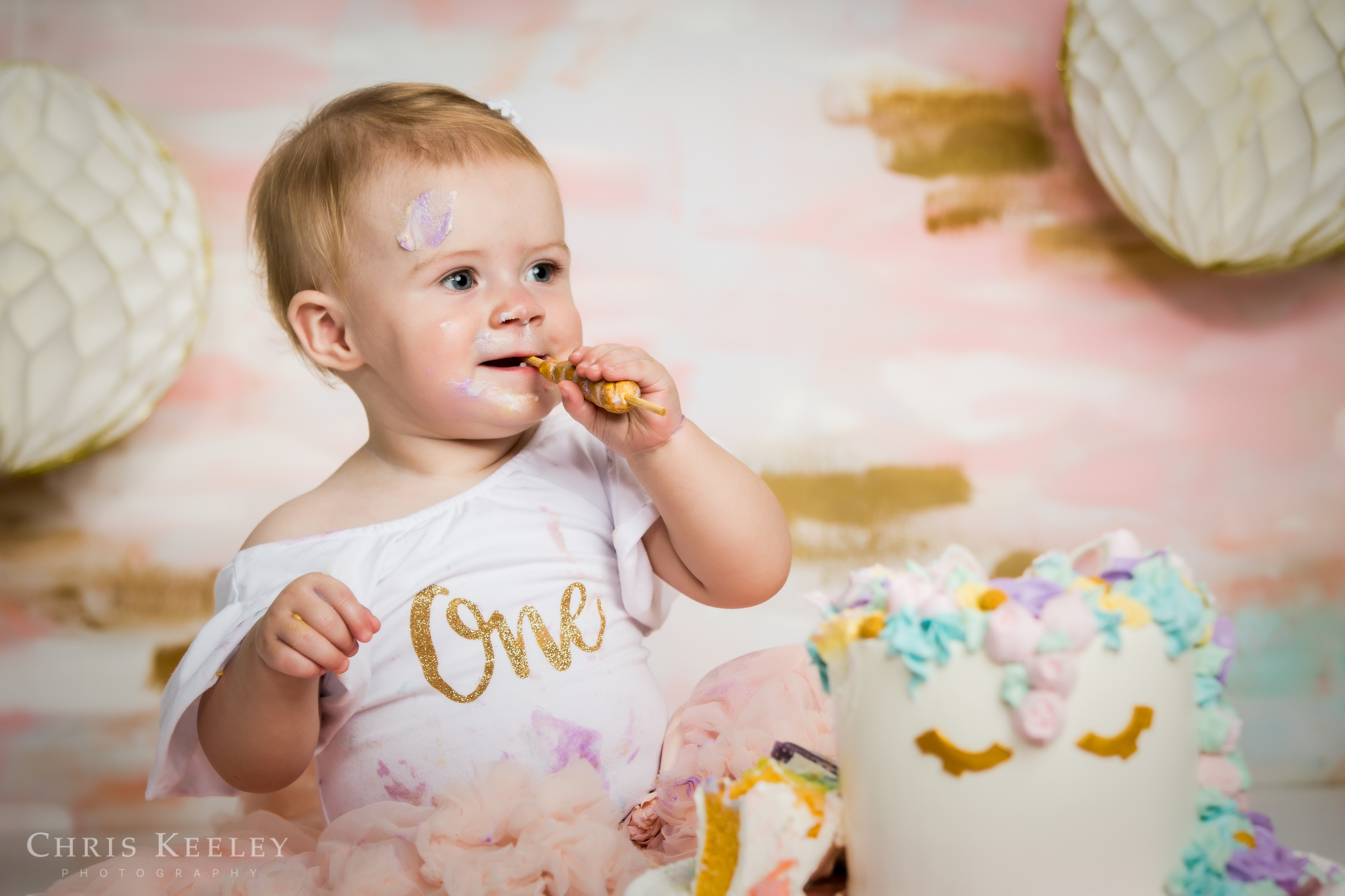 gwendolyn-one-year-cake-smash-dover-new-hampshire-photographer-12.jpg