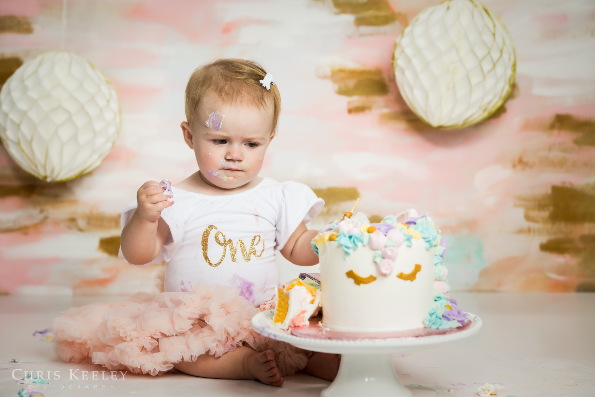 gwendolyn-one-year-cake-smash-dover-new-hampshire-photographer-14.jpg