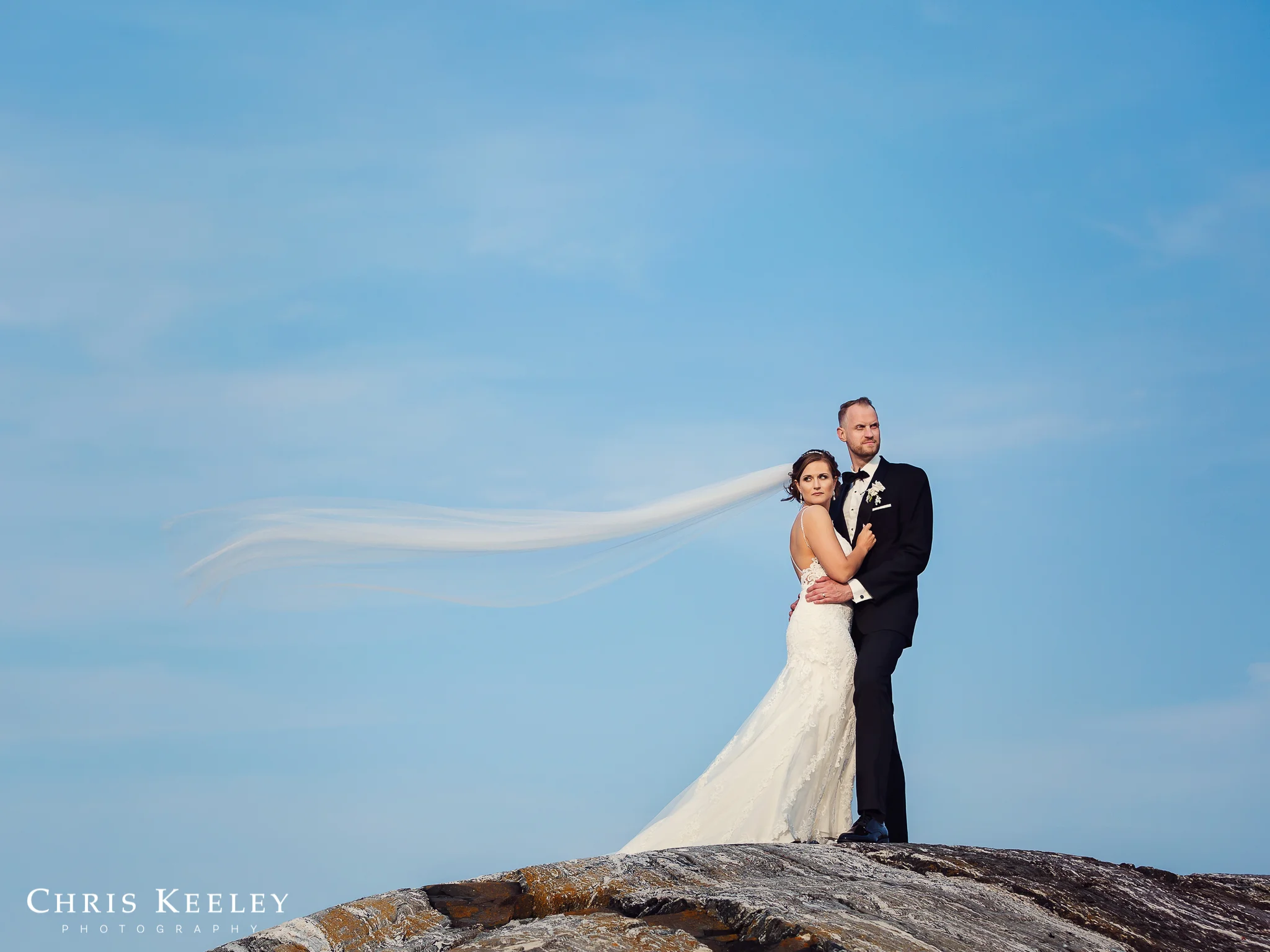 new-hampshire-wedding-bride-groom-ocean-picture.jpg