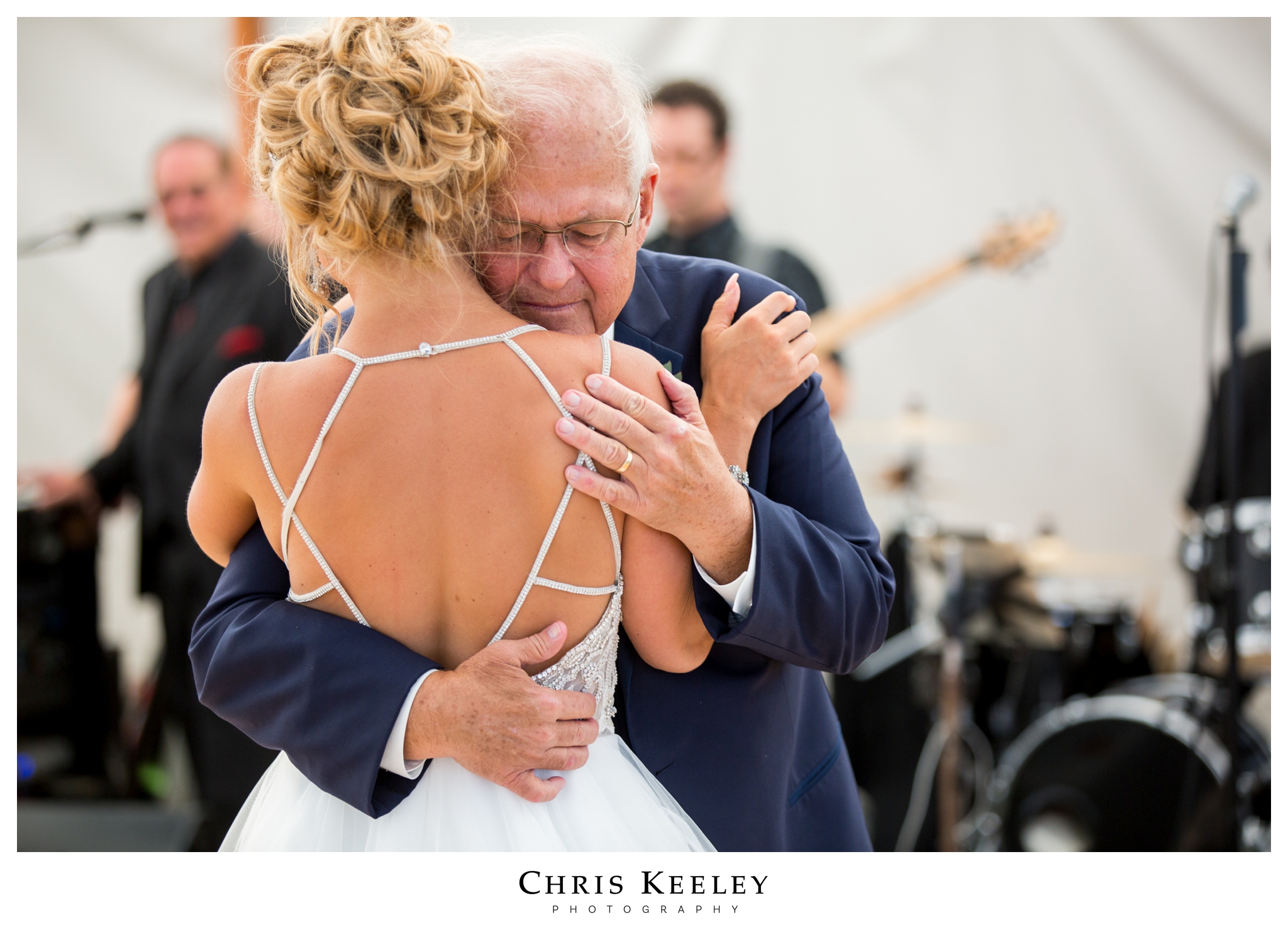 father-daughter-dance-quiet-moment.jpg
