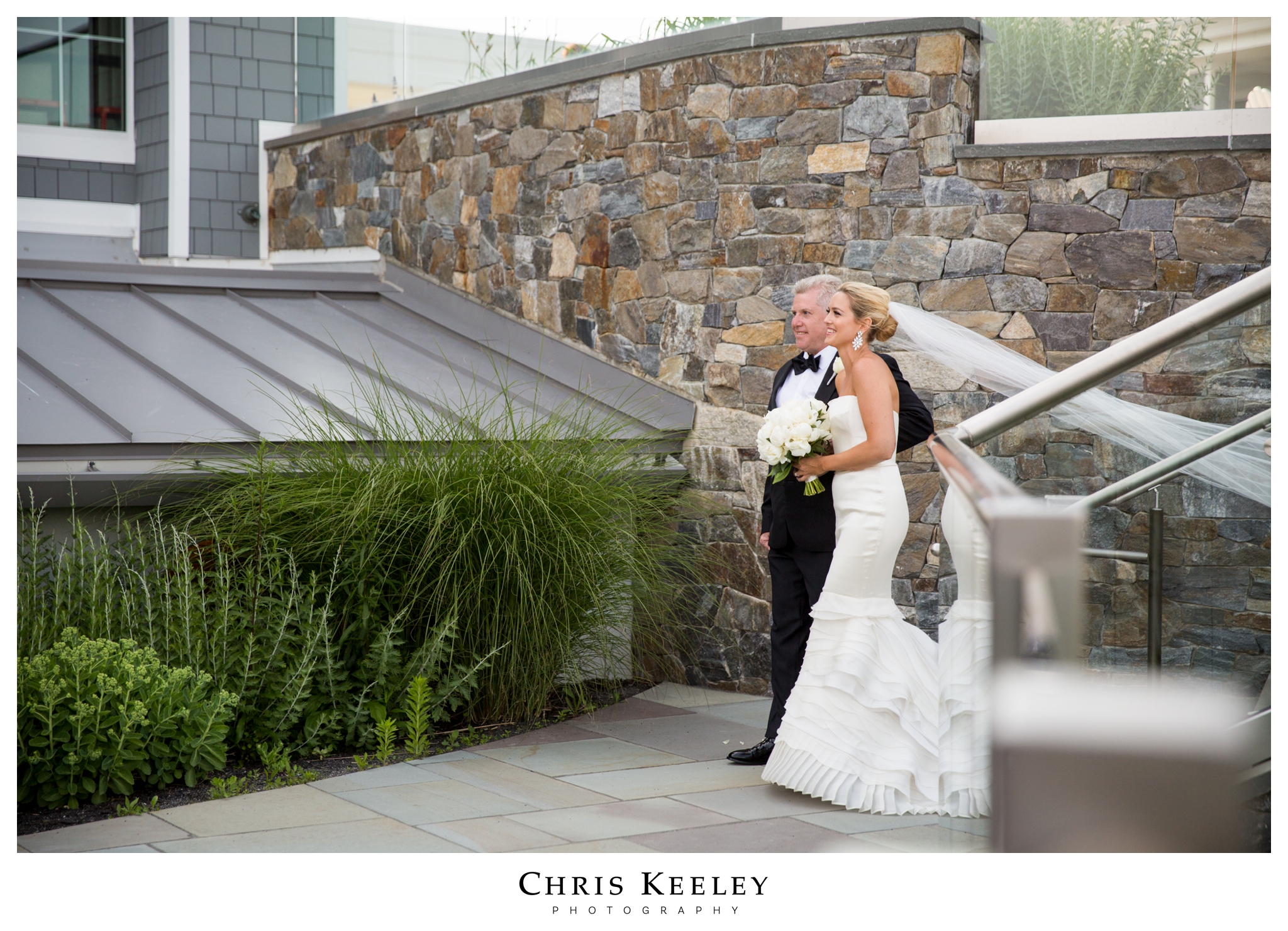 bride-entering-ceremony-with-dad.jpg