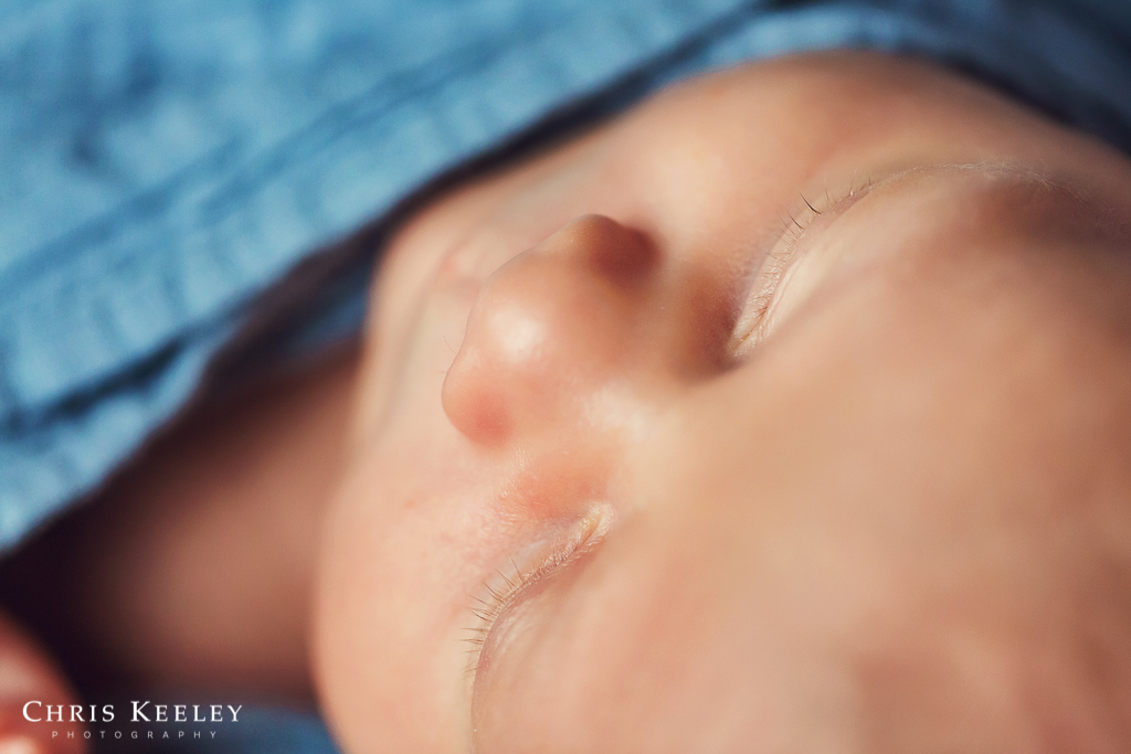 family-photos-newborn-baby-eyelashes-new-hampshire.jpg