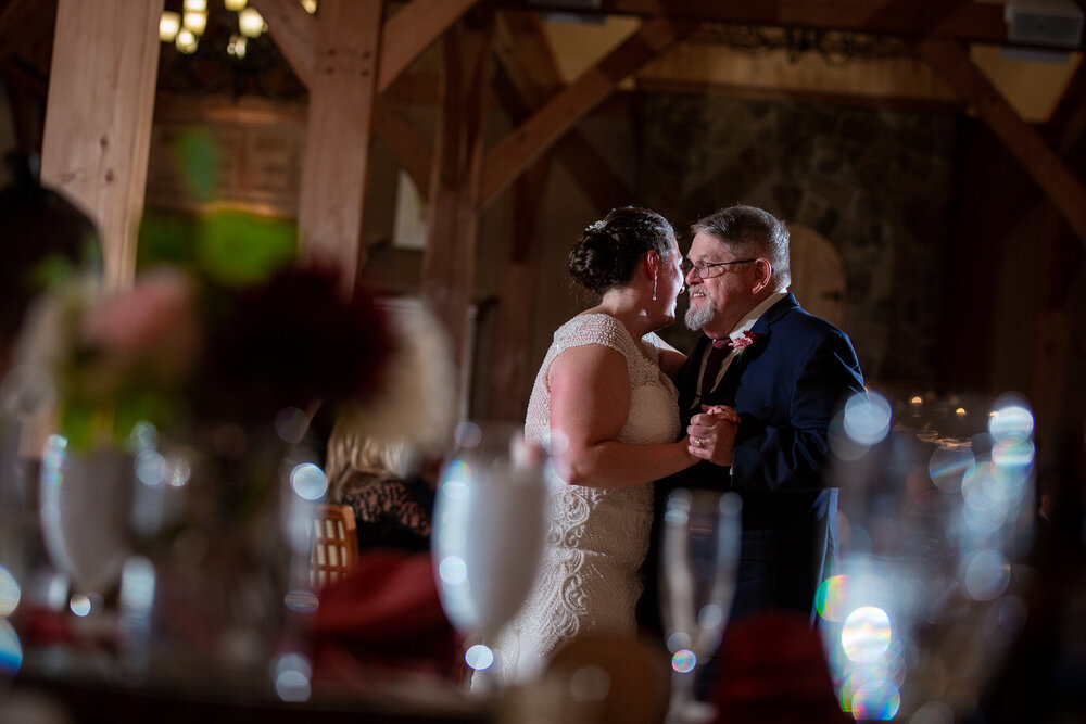 red-barn-outlook-berwick-maine-wedding-pictures-18.jpg