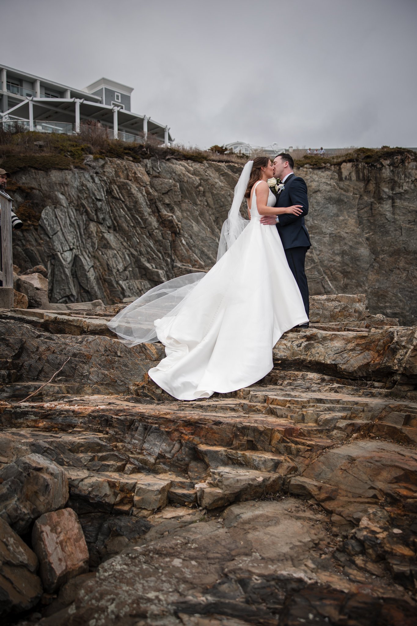 elisabeth-joe-cliff-house-maine-spring-wedding-24.jpg