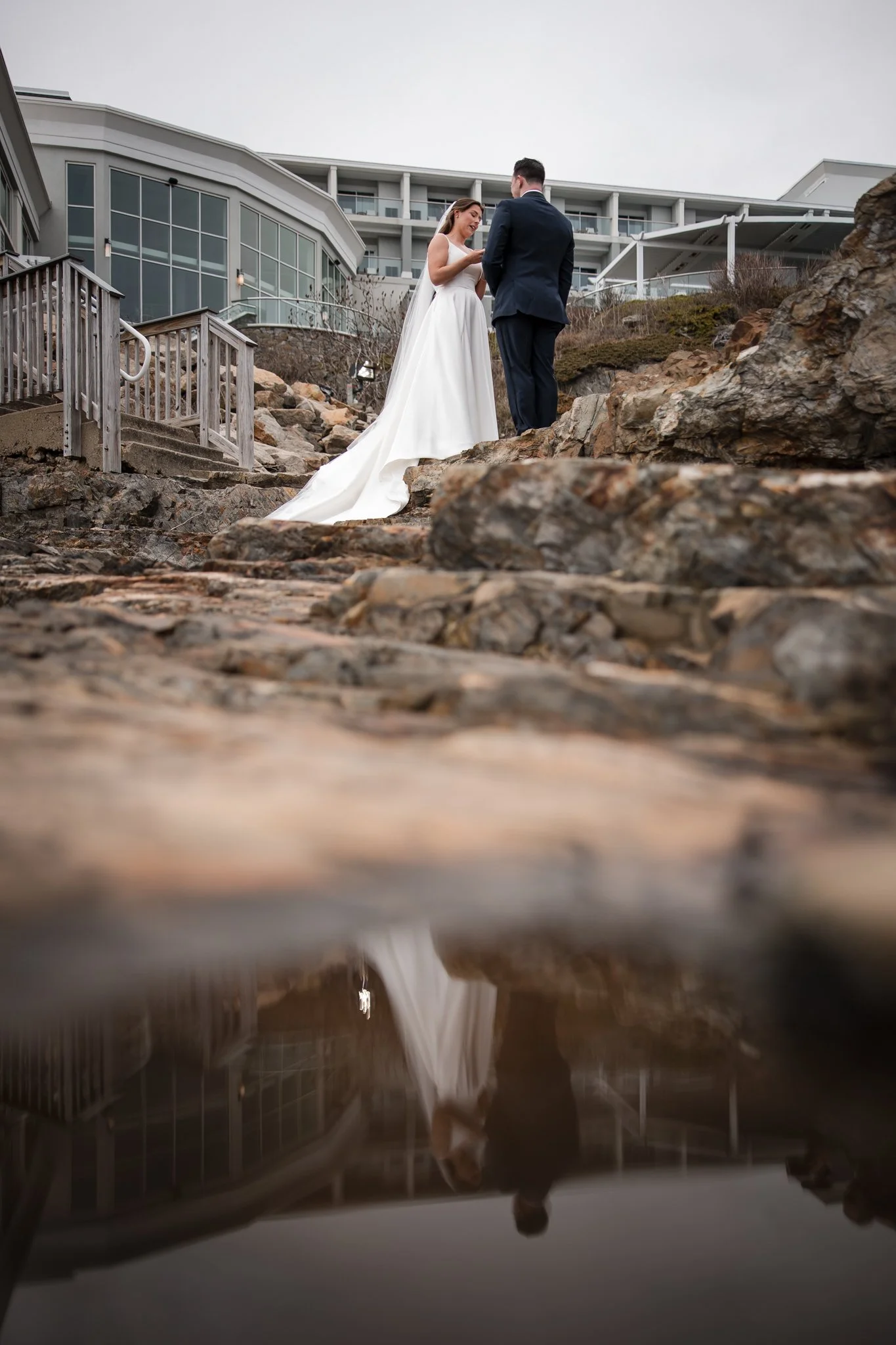 elisabeth-joe-cliff-house-maine-spring-wedding-26.jpg