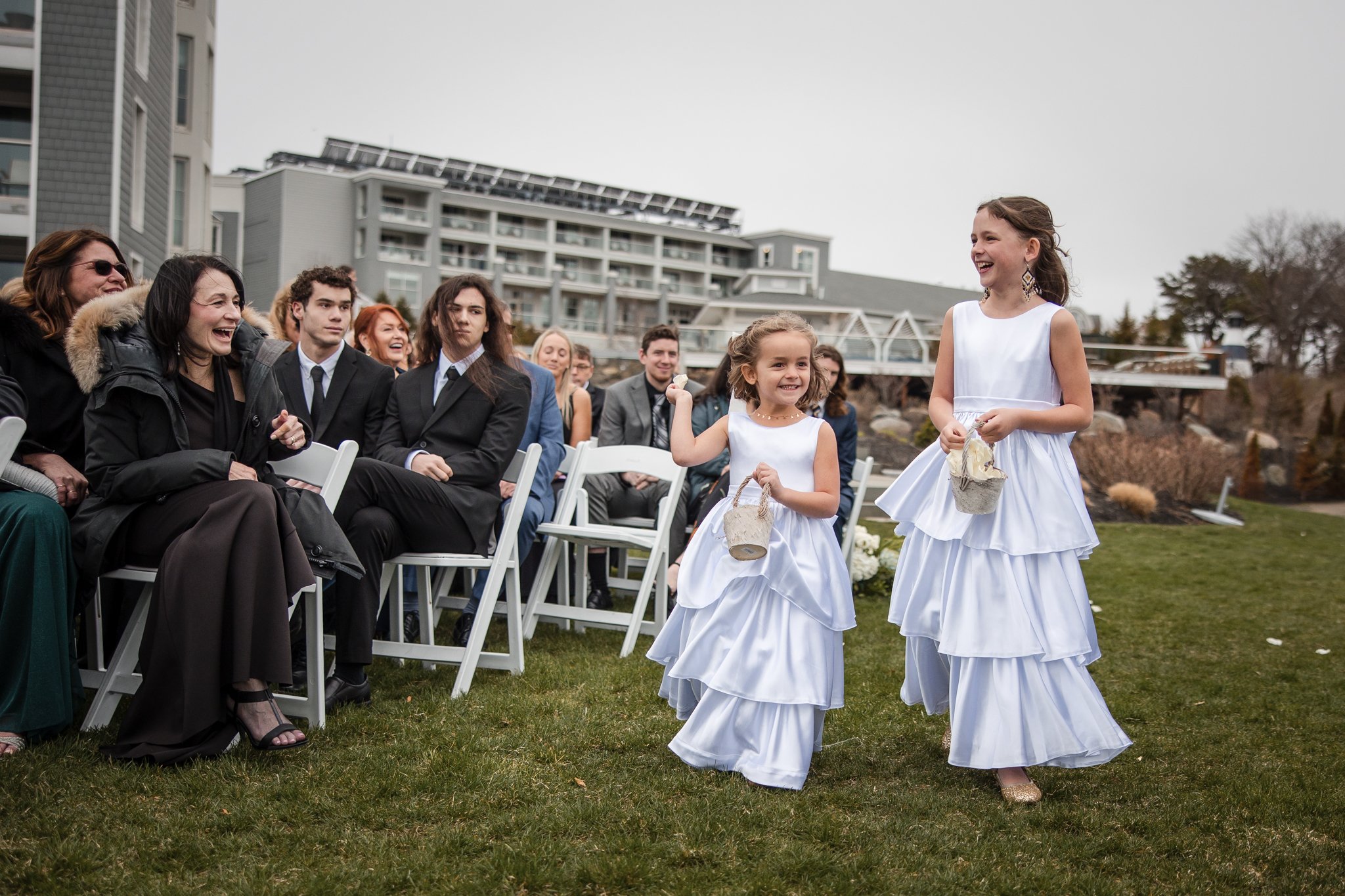 elisabeth-joe-cliff-house-maine-spring-wedding-39.jpg