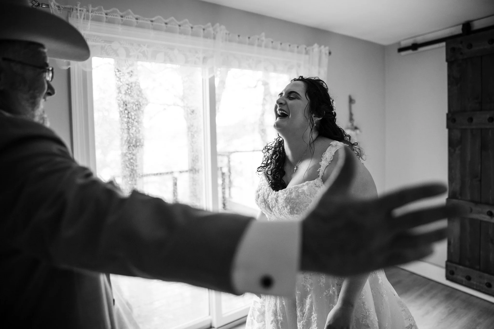 jacob-jamie-new-hampshire-farm-wedding-16.jpg