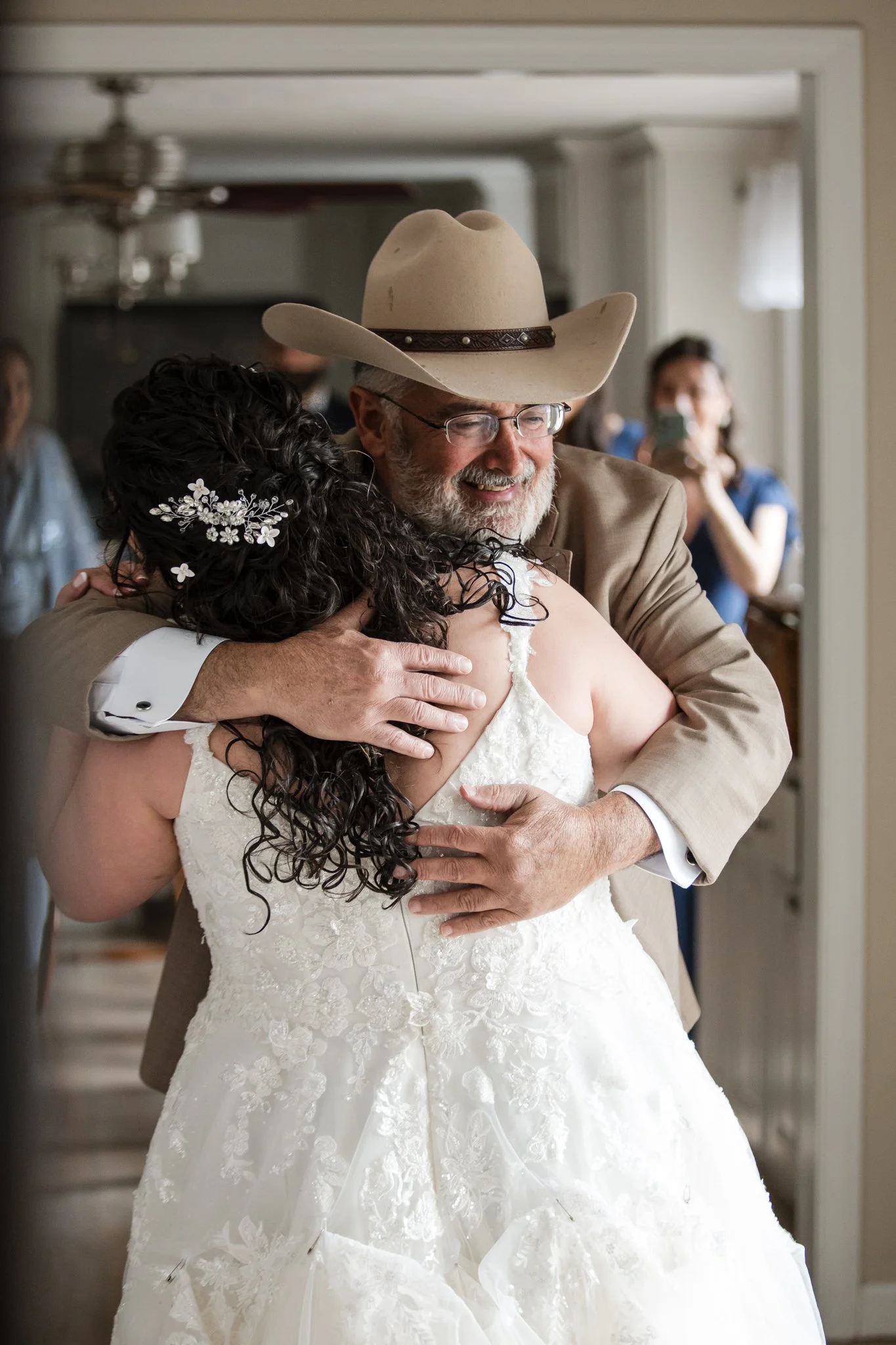jacob-jamie-new-hampshire-farm-wedding-17.jpg