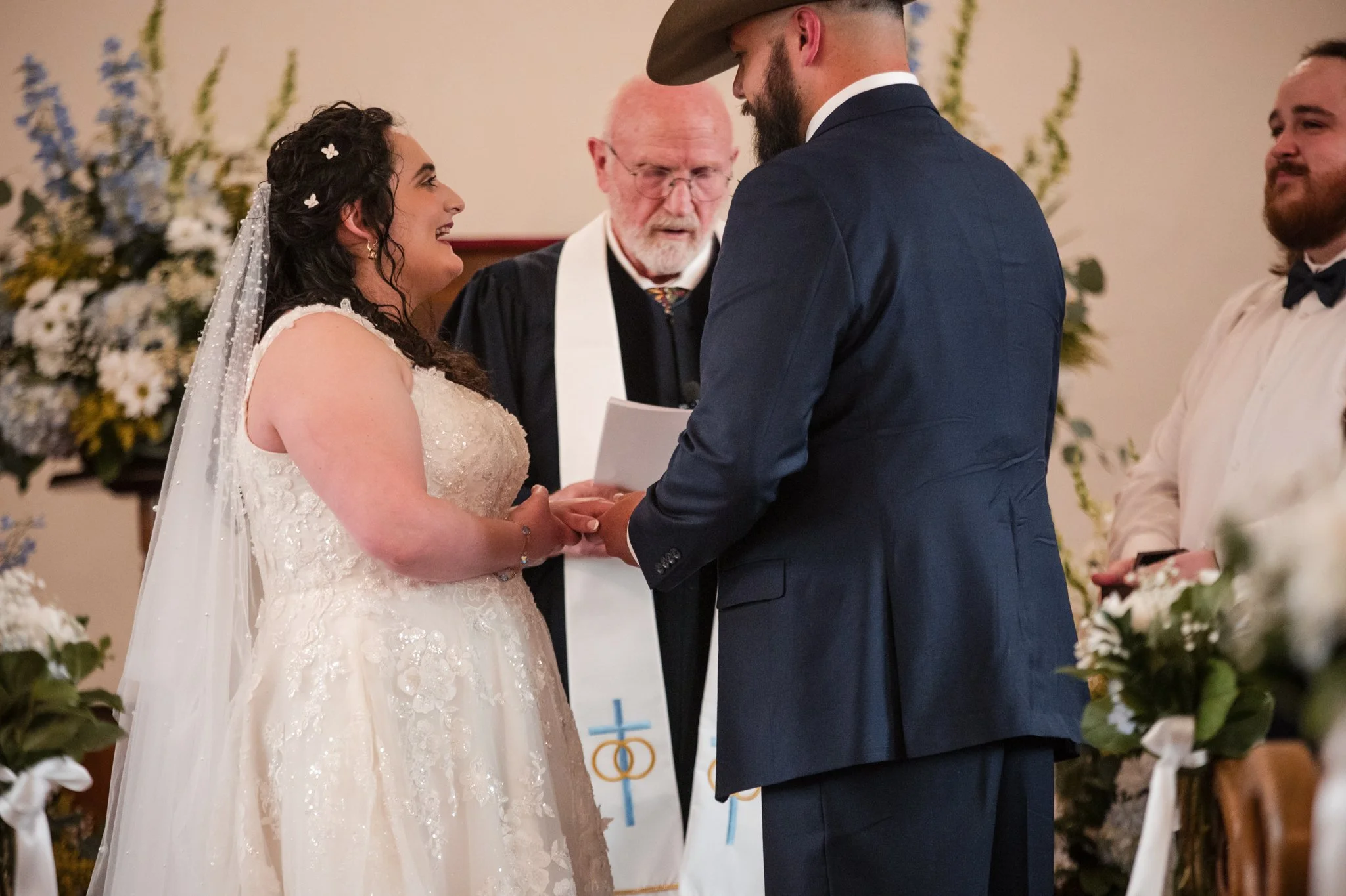 jacob-jamie-new-hampshire-farm-wedding-33.jpg