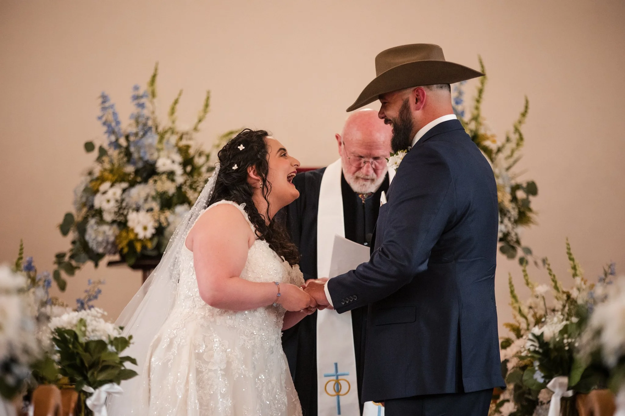 jacob-jamie-new-hampshire-farm-wedding-35.jpg