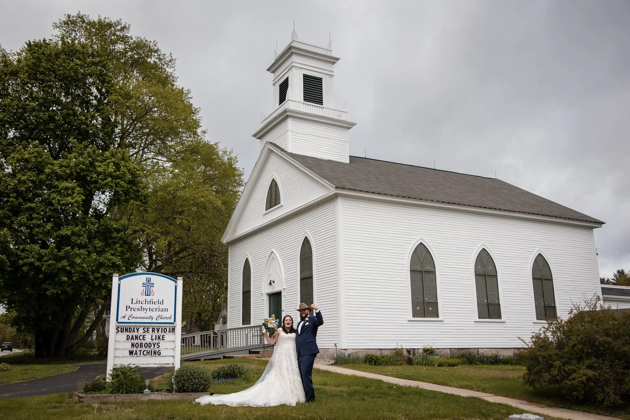 jacob-jamie-new-hampshire-farm-wedding-40.jpg