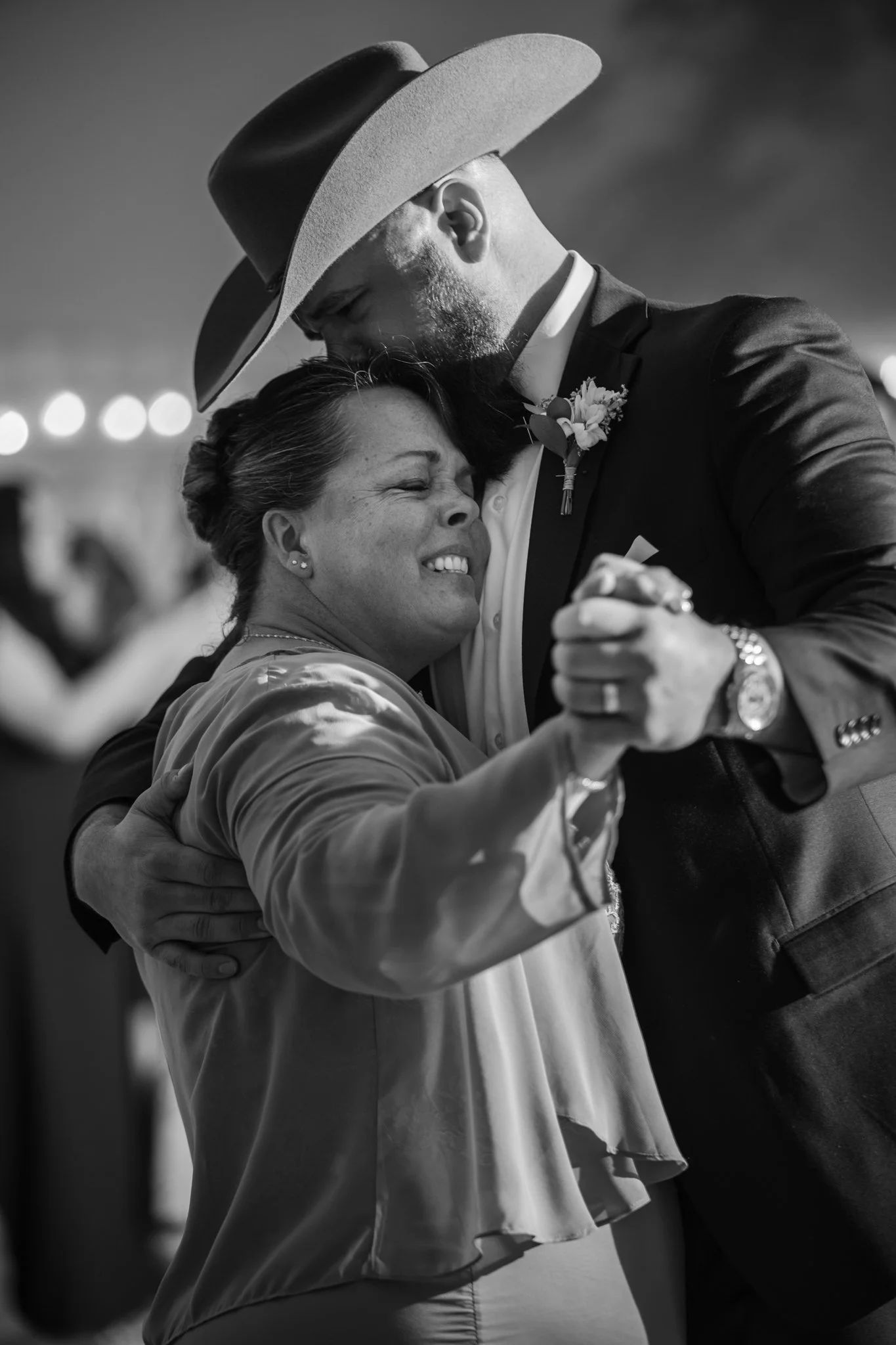 jacob-jamie-new-hampshire-farm-wedding-63.jpg