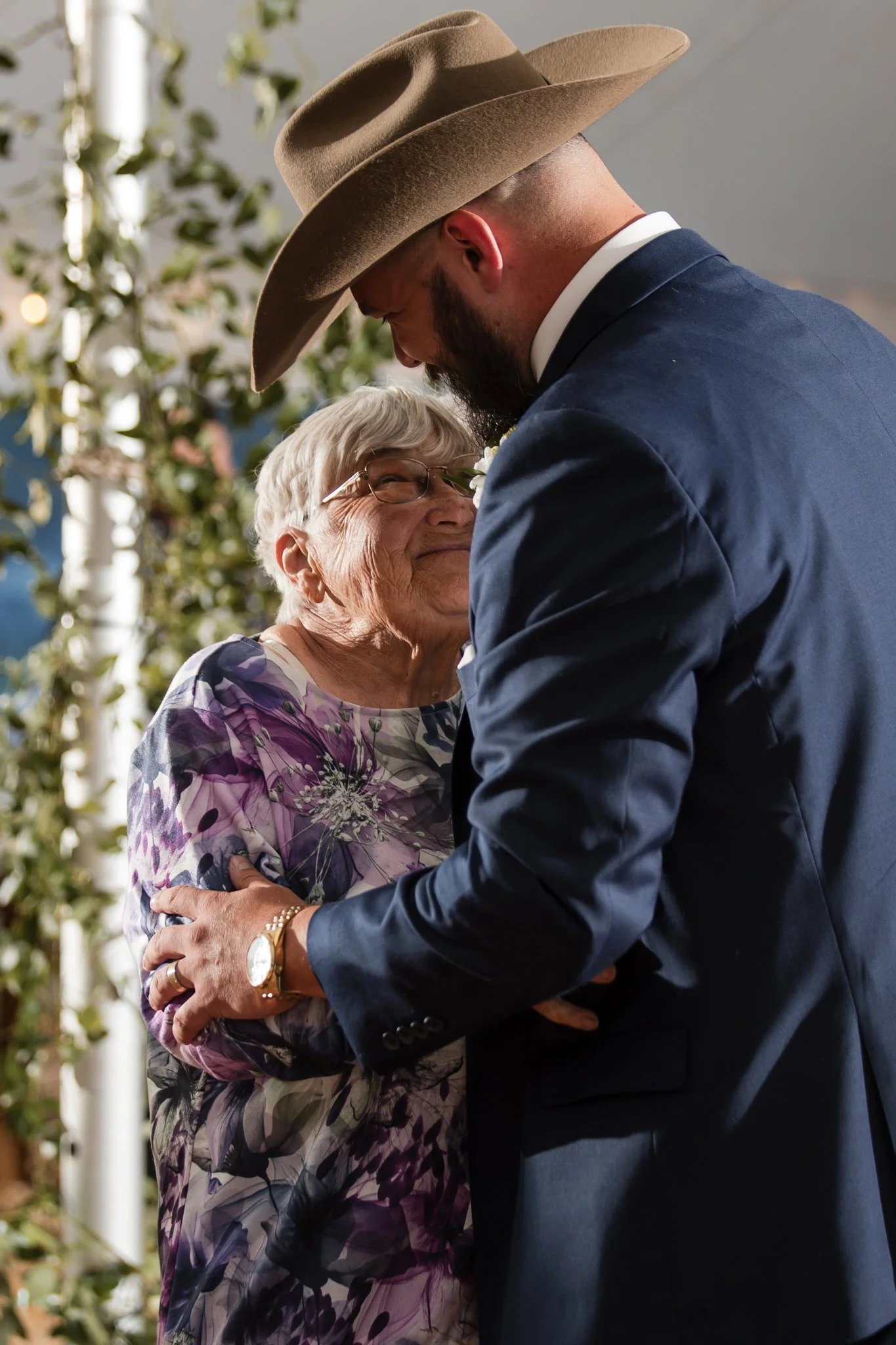 jacob-jamie-new-hampshire-farm-wedding-65.jpg