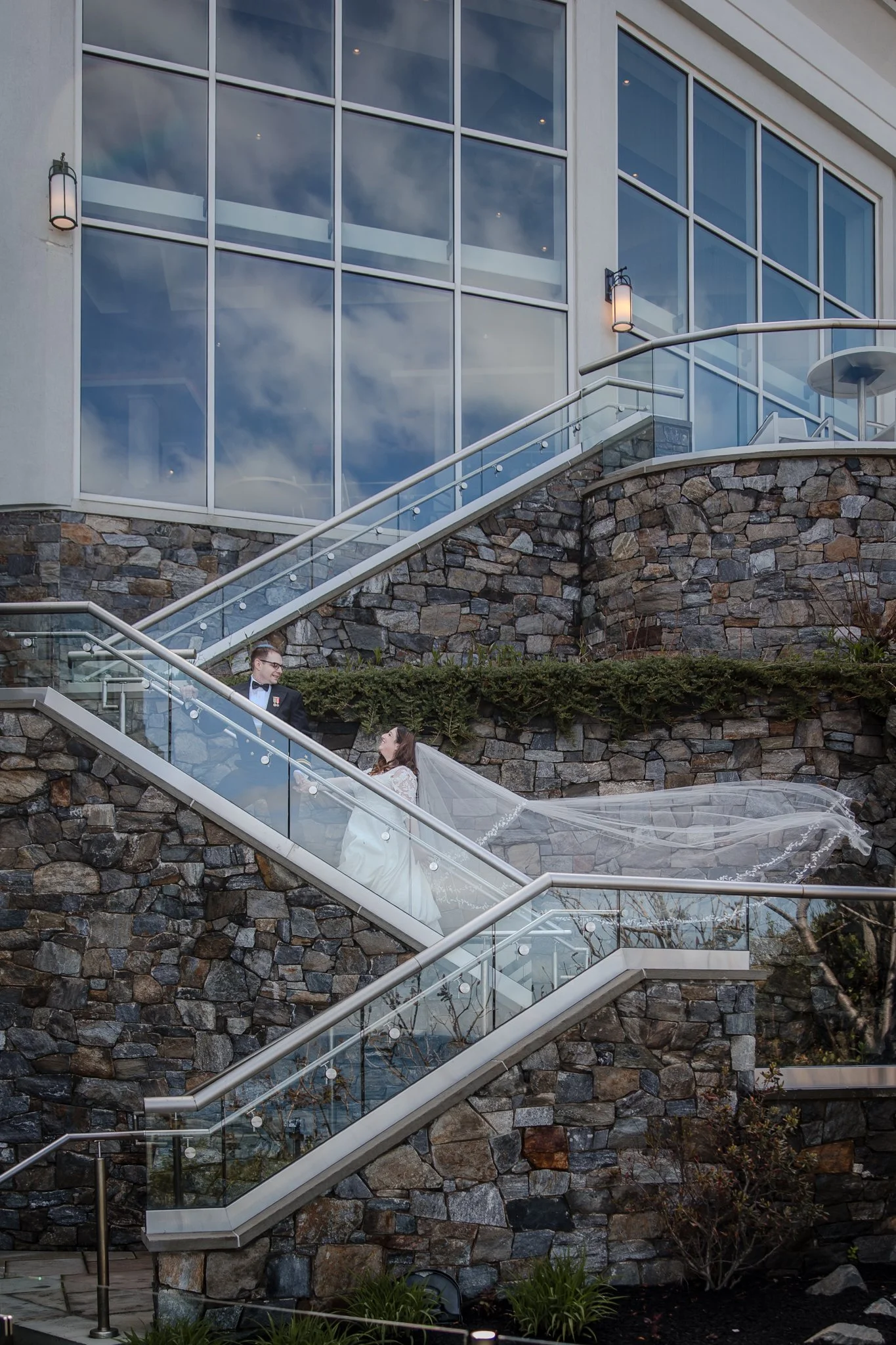 samm-joey-jewish-navy-wedding-cliff-house-maine-045.jpg