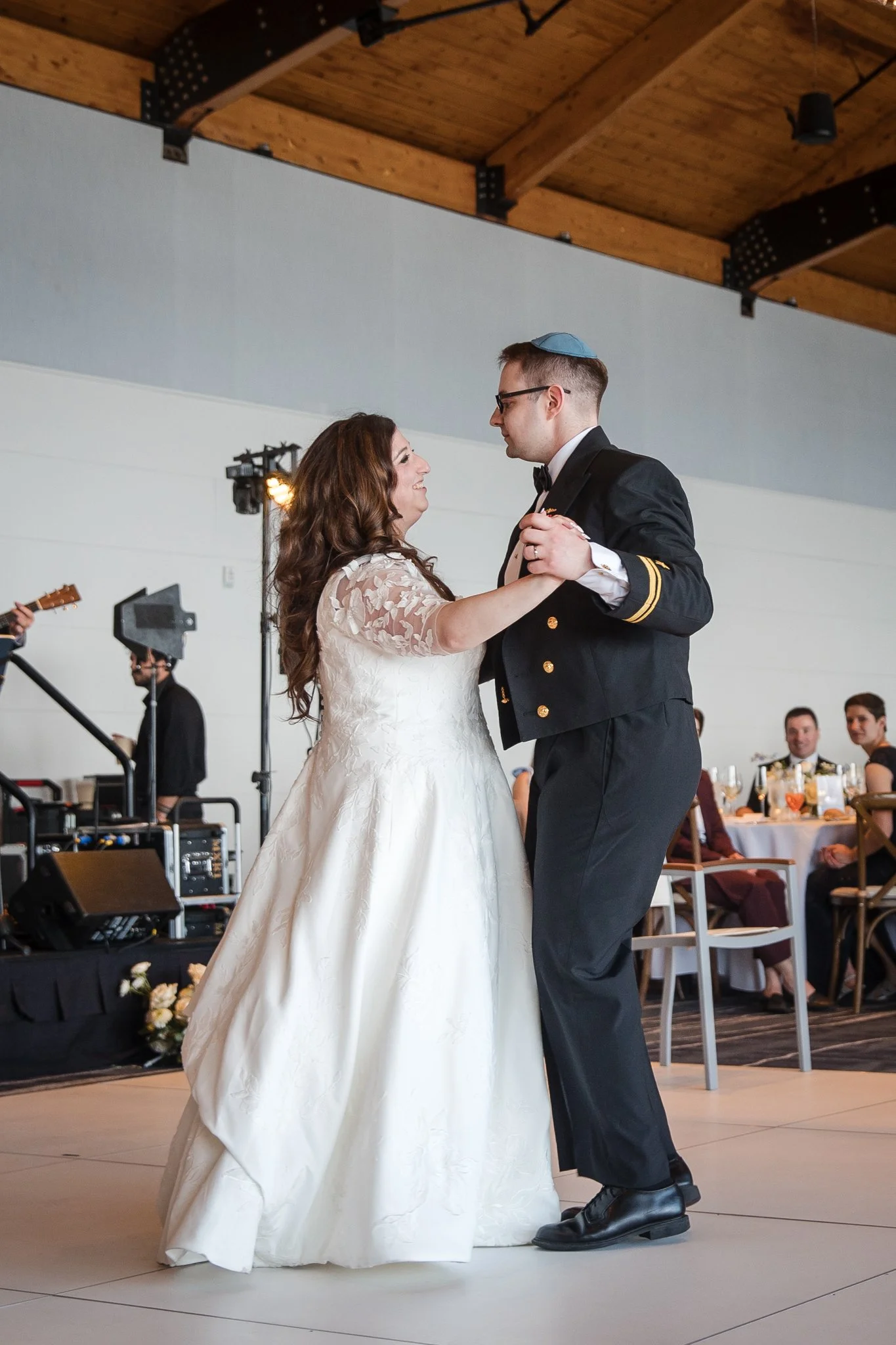 samm-joey-jewish-navy-wedding-cliff-house-maine-050.jpg