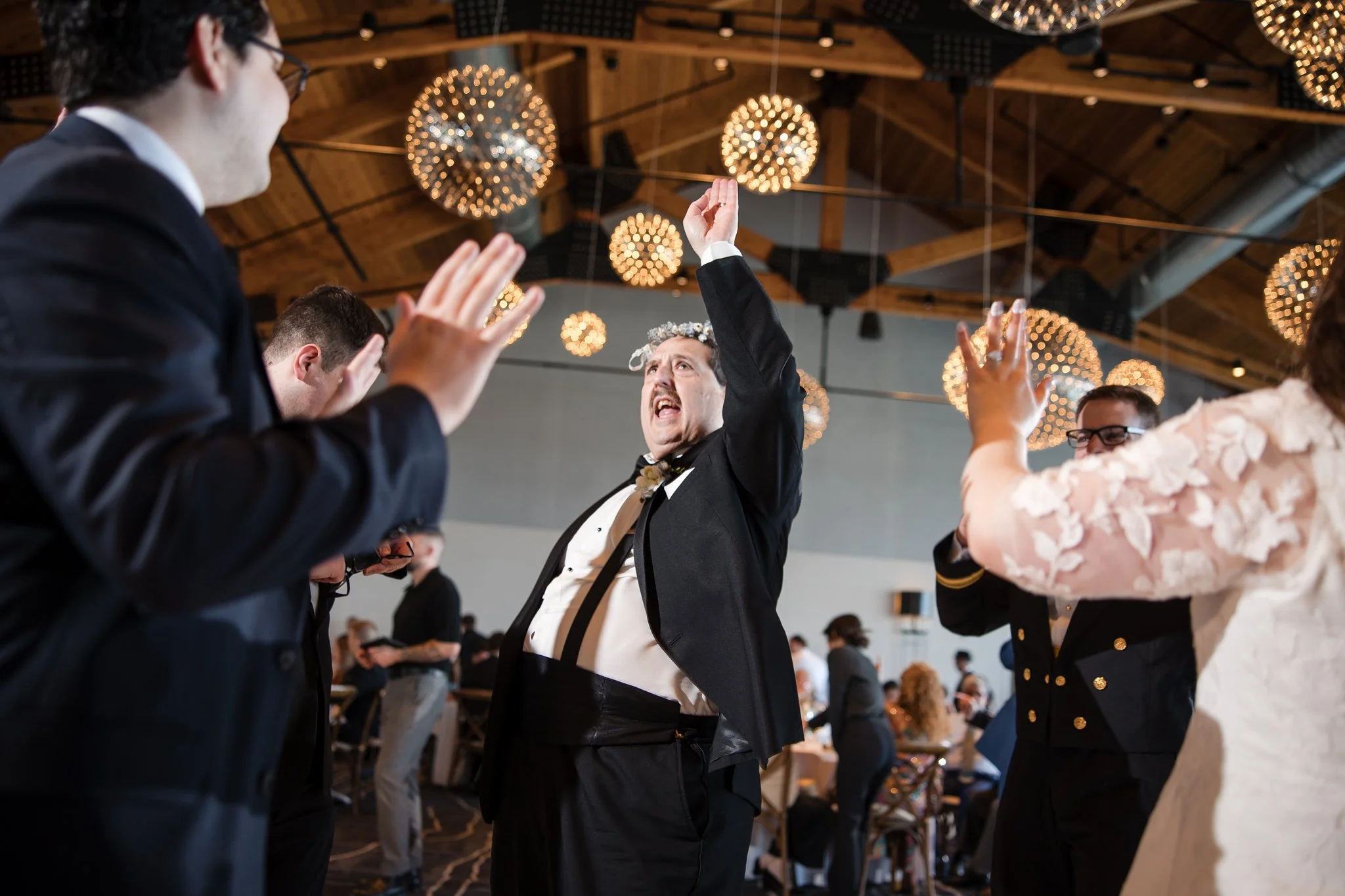 samm-joey-jewish-navy-wedding-cliff-house-maine-071.jpg