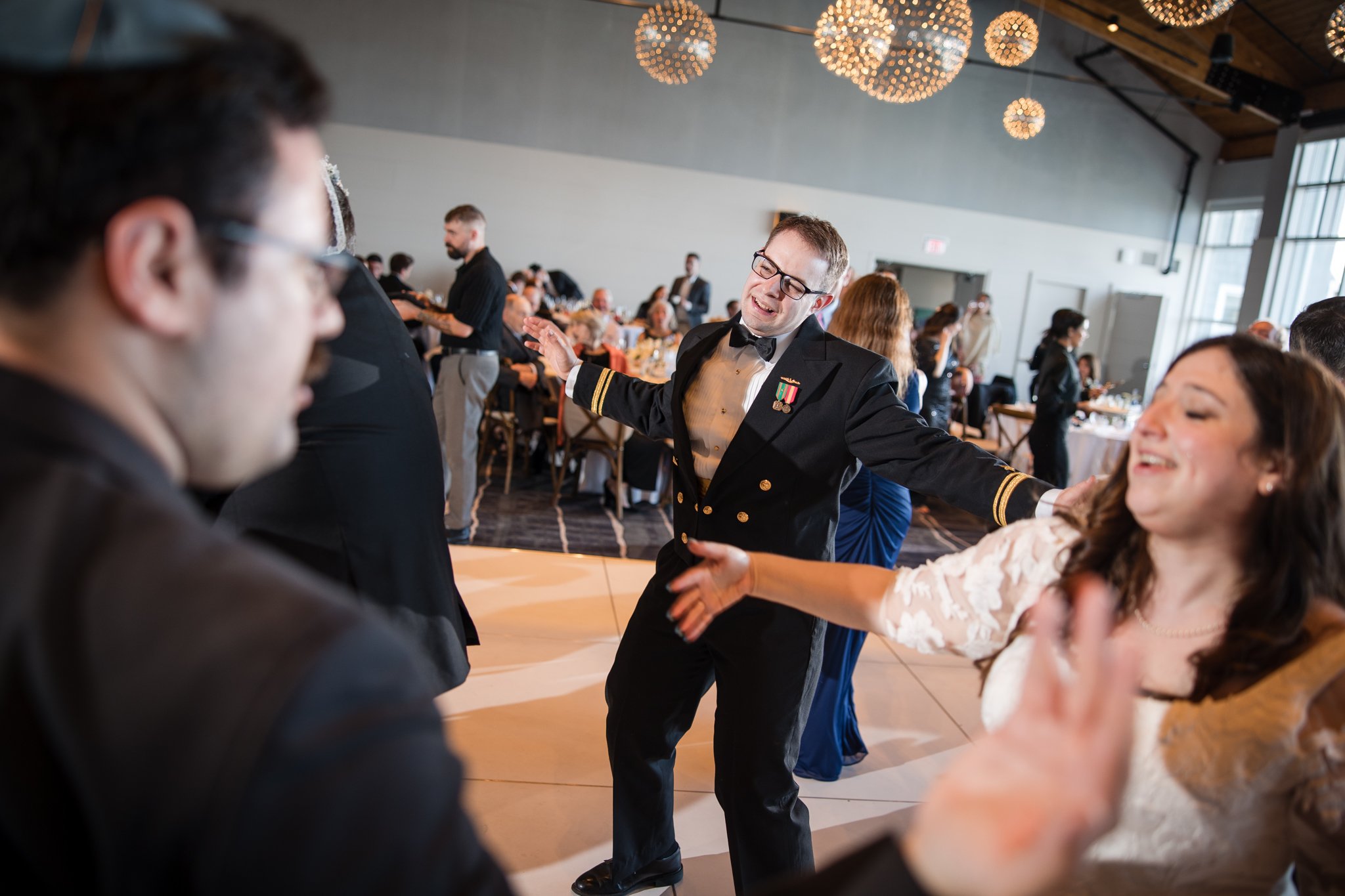 samm-joey-jewish-navy-wedding-cliff-house-maine-072.jpg