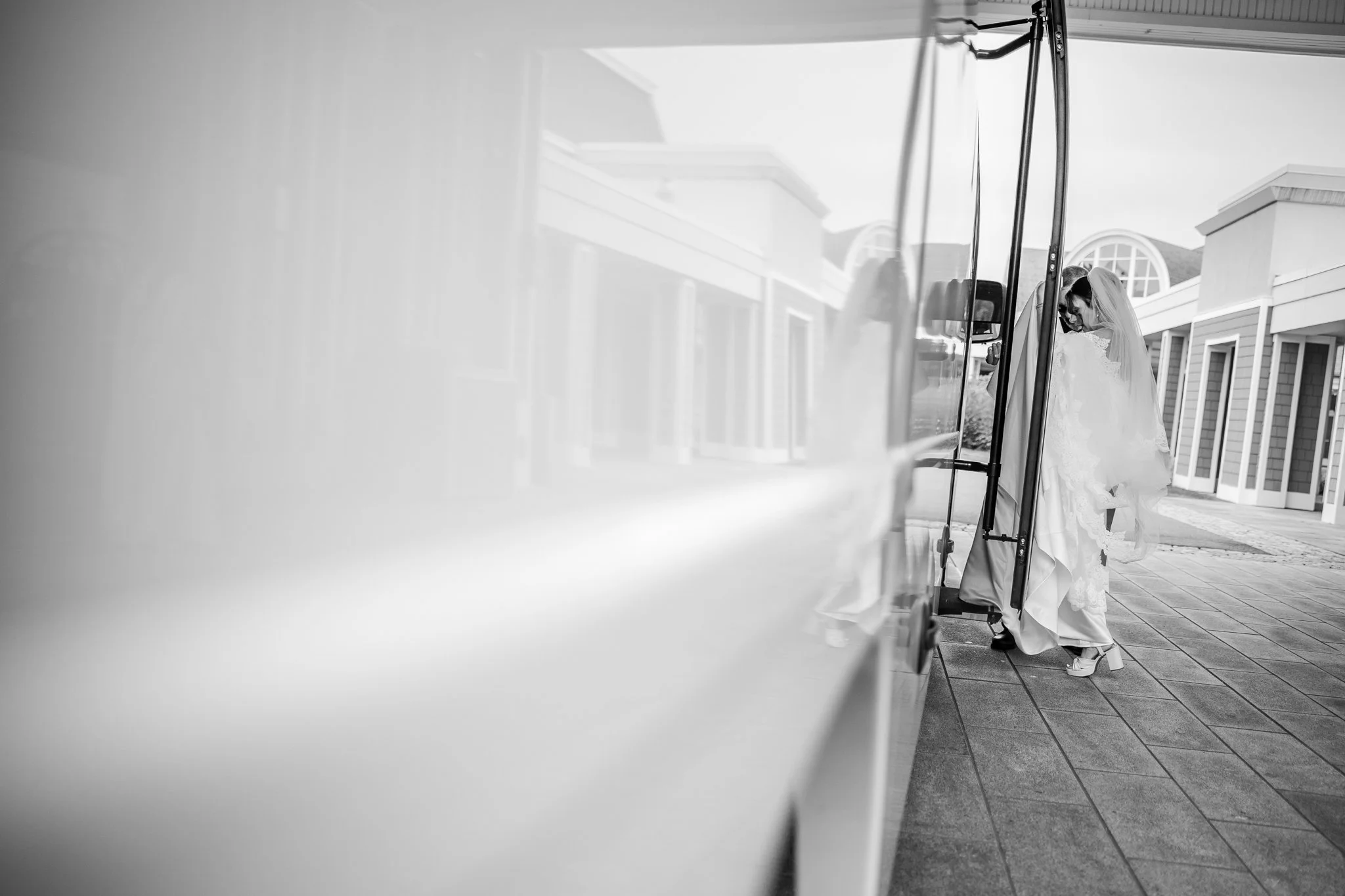 maria-gabe-cliff-house-maine-summer-wedding-27.jpg