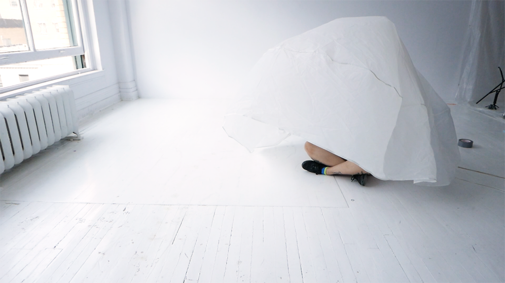 Clara dans la maison de vent