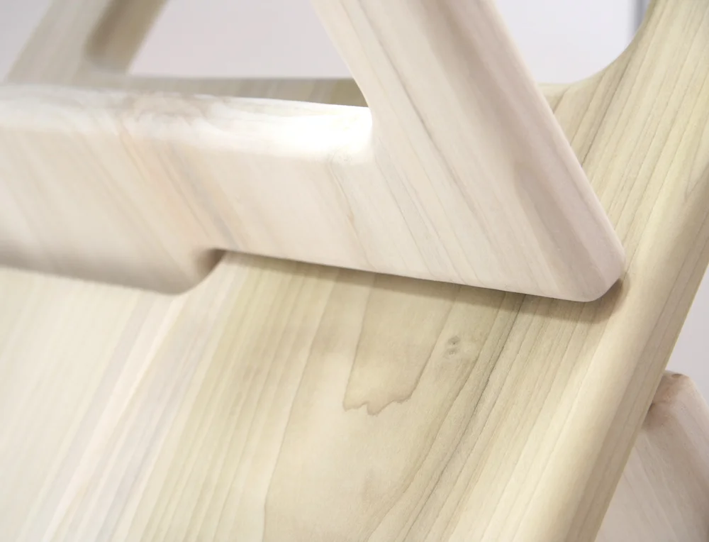 Brennan-Chiu_Industrial-Design_No7-Chair_Portable_Detail-Shot-B.jpg