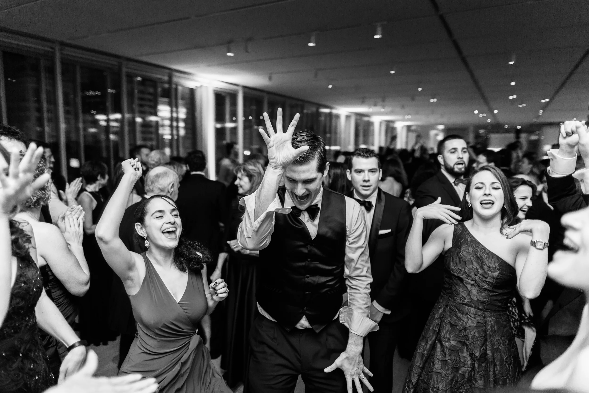 wedding reception at the art institute of chicago.jpg