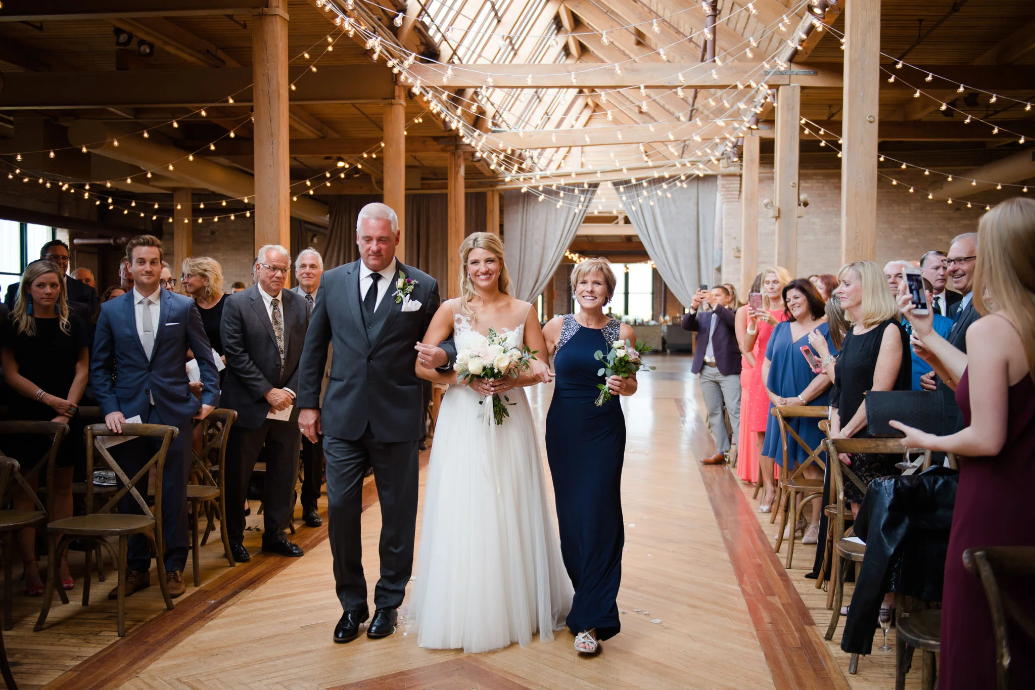 bridgeport-art-center-wedding-photos-20.jpg