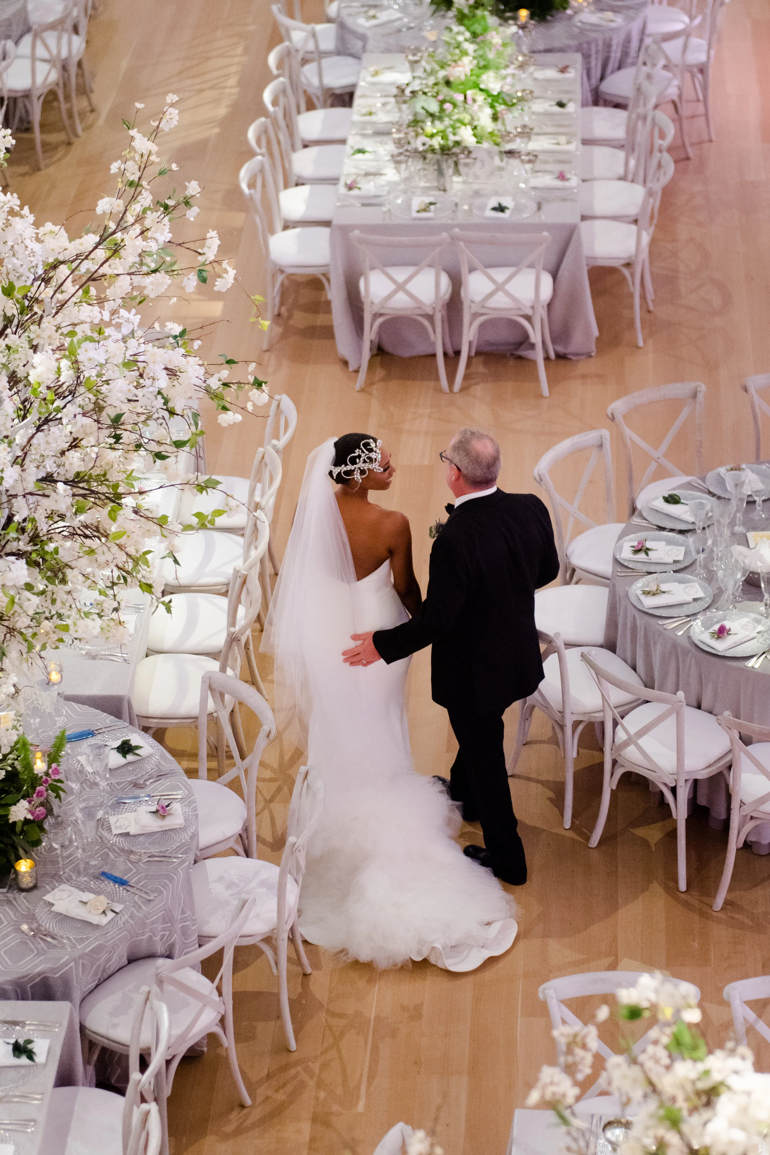 Elegant Modern Wing Wedding at the Art Institute of Chicago40.jpg