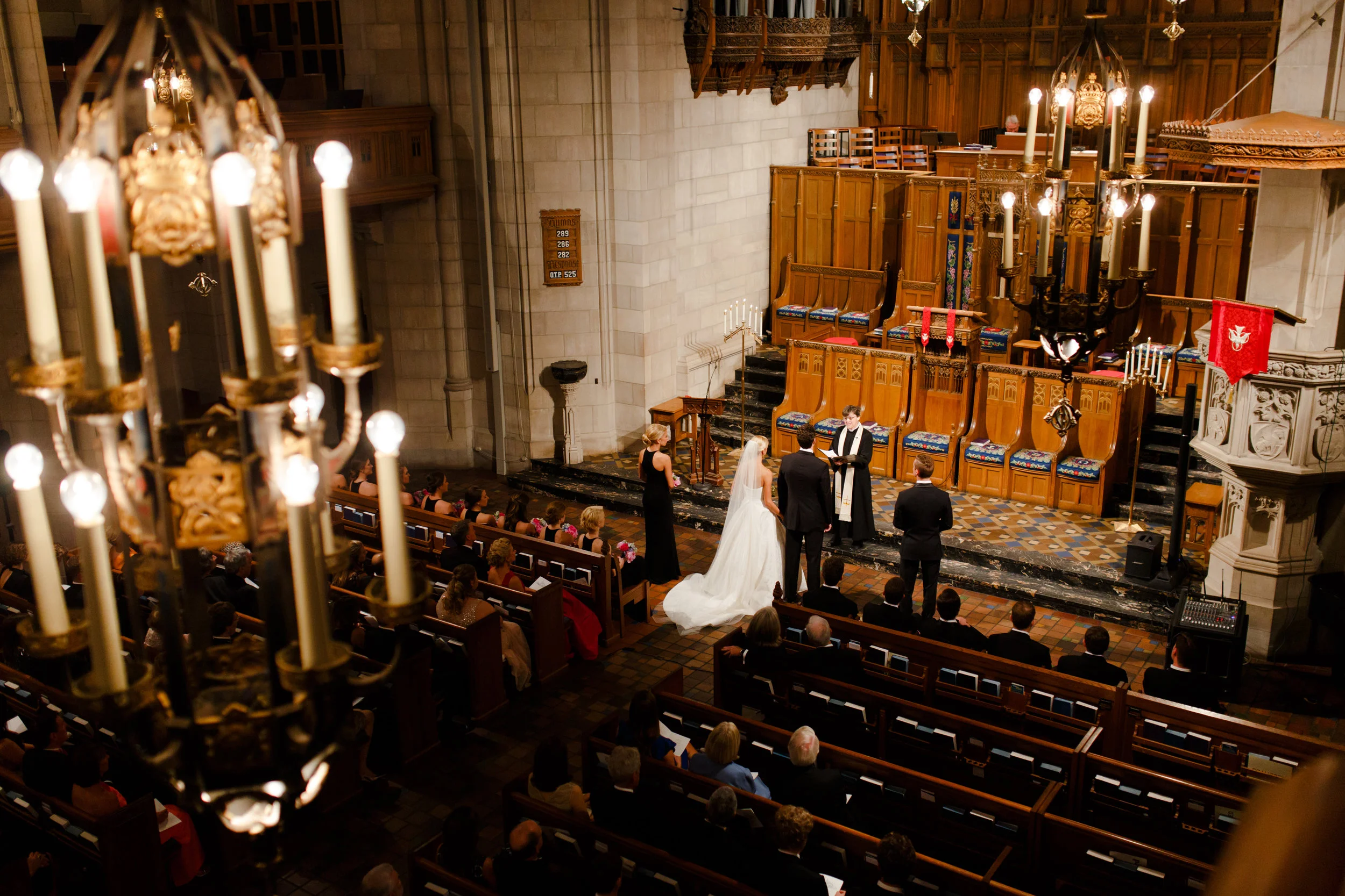 Spring Wedding at the Chicago Field Museum15.jpg