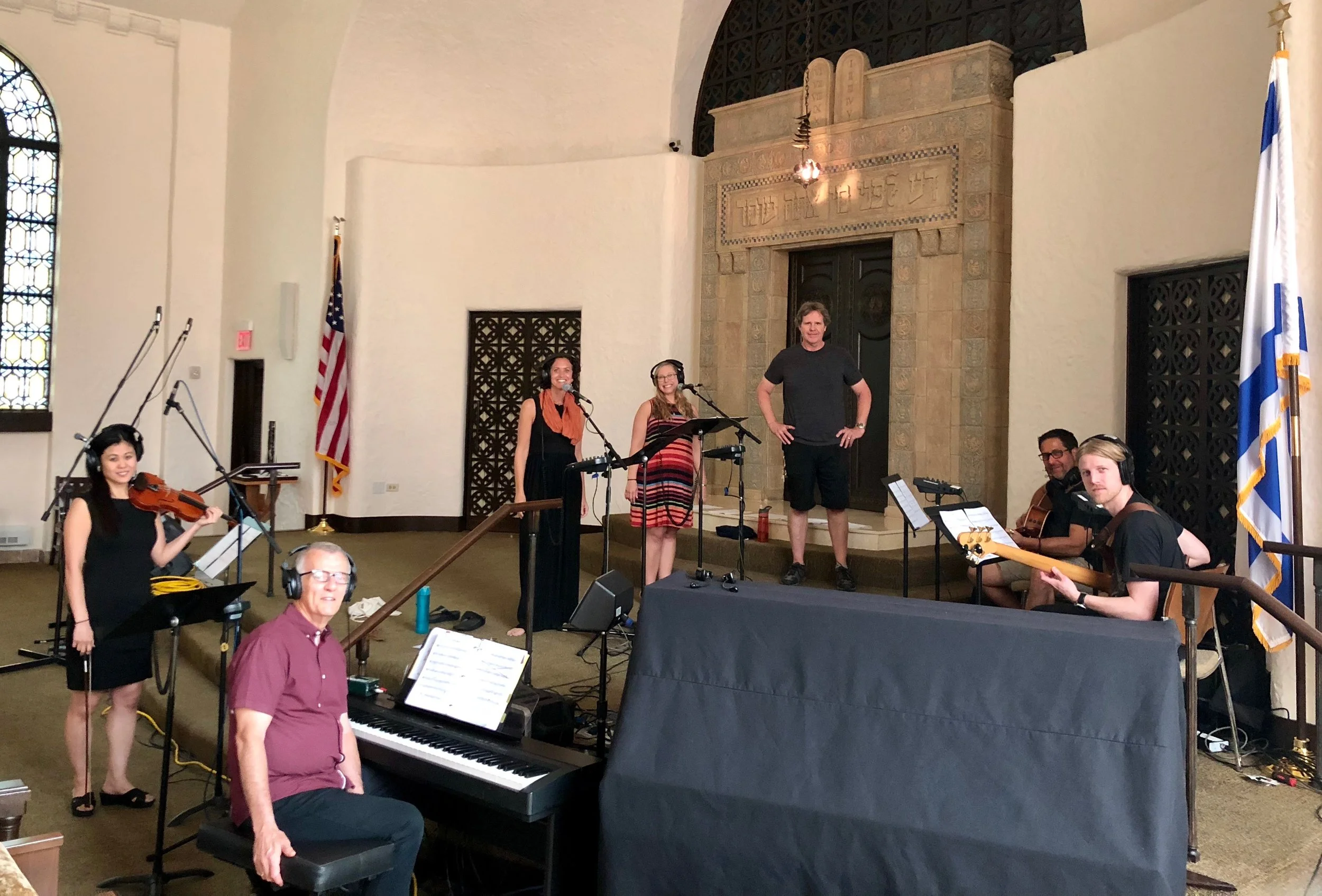 Am Shalom chai recording -6.jpg