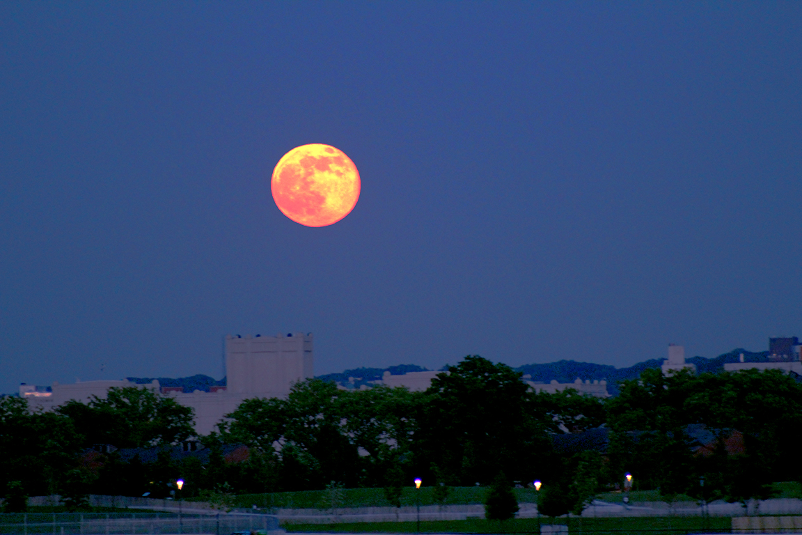 moon10 6-9-2017.jpg