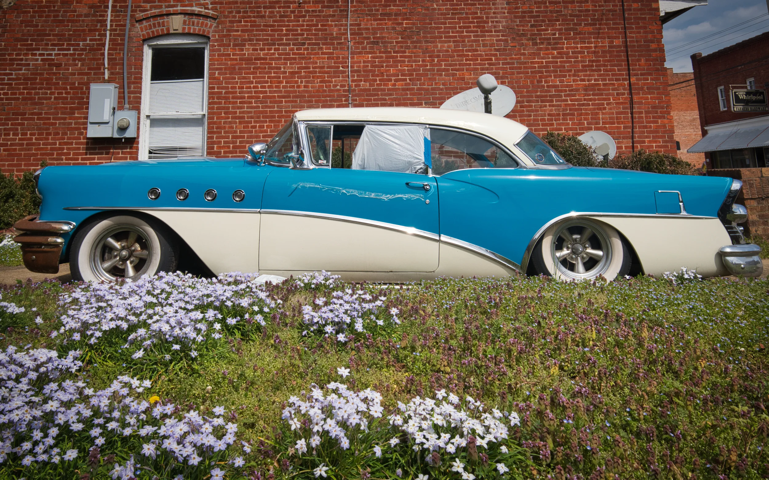 Across the street is the slightly marred 50’s Buick - on the theme of “field of dreams.” The town had a lot of older cars - needed to explore this area a lot more.