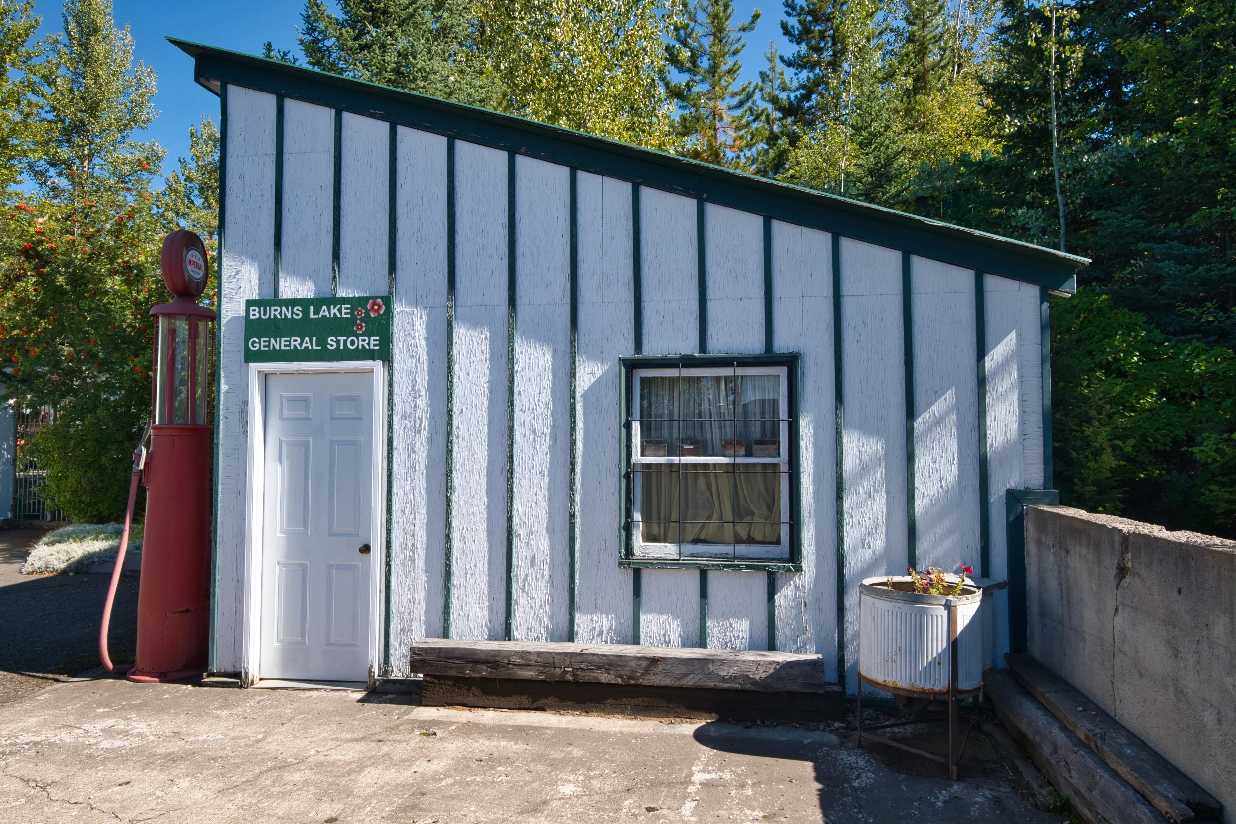 Old General Store along the Yellowhead Highway
