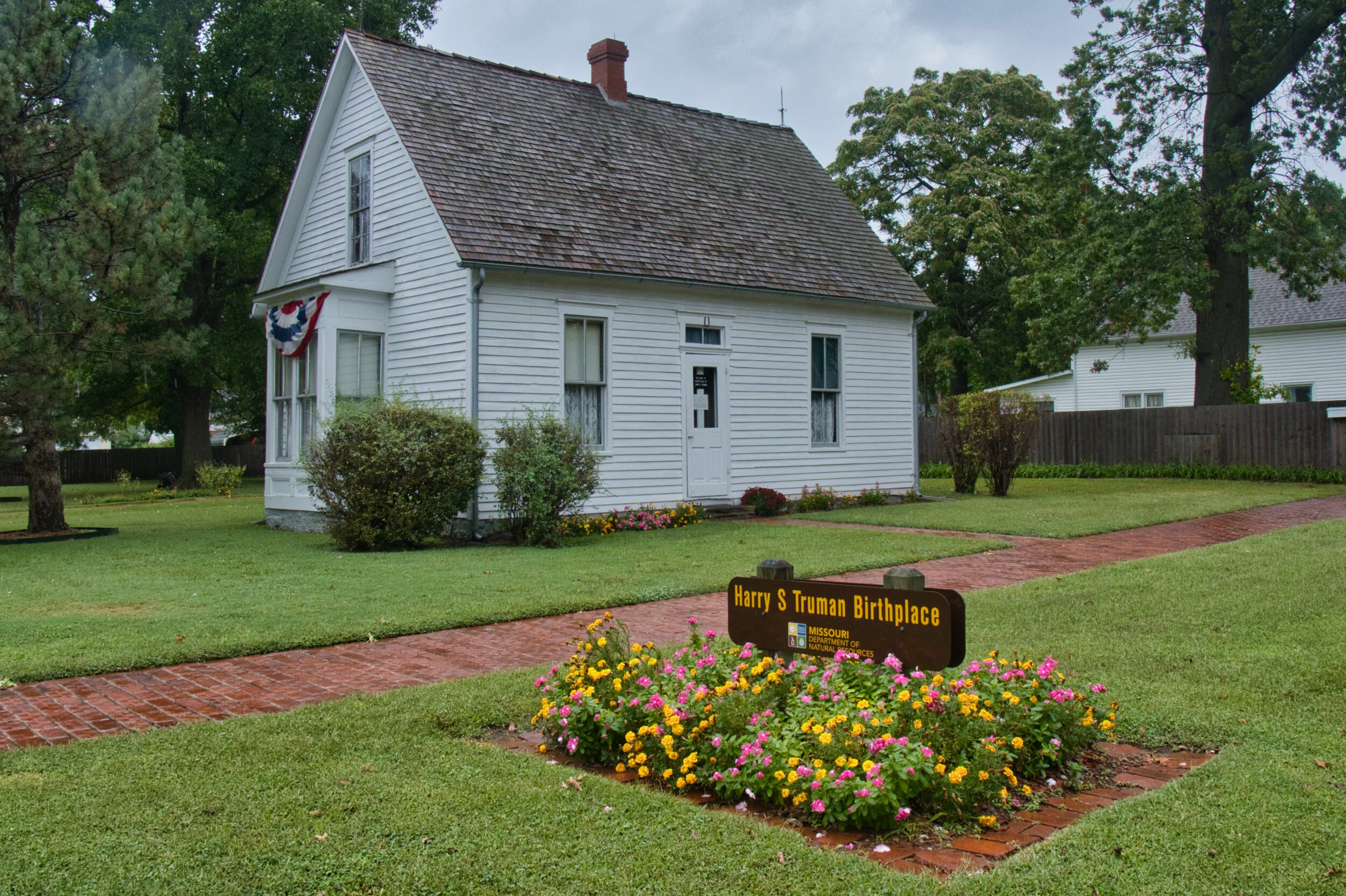 Here is a bonus photo from a couple of days ago when we stopped to see Harry S Truman’s birthplace.