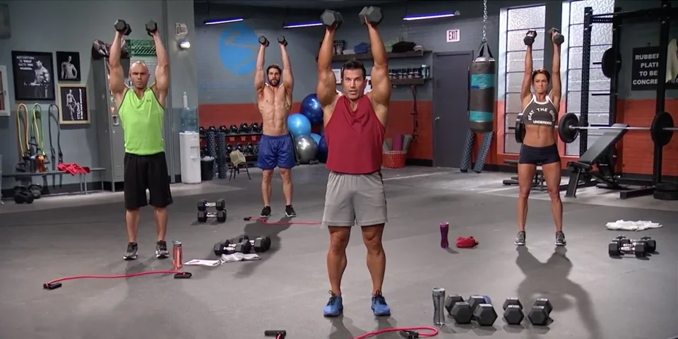 How to Do an Overhead Press With Proper Form_Beachbody.jpg