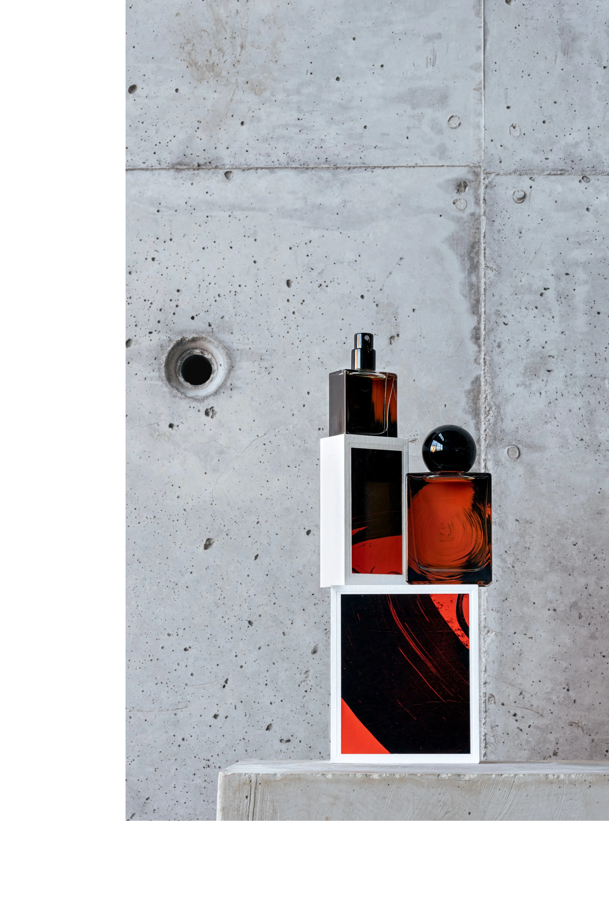 POETICS-FRAGRANCE-FOLIE-A-PLUSIEURS-PERFUMES-ADAM-PENDLETON-THE-ACT-OF-PAINTING9.jpg
