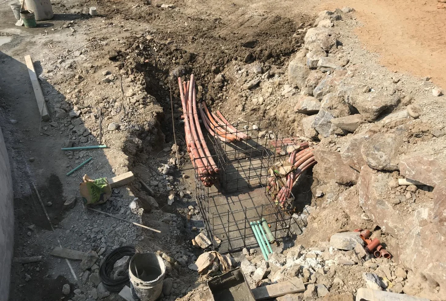 Fabricación de registros electricos para alberca