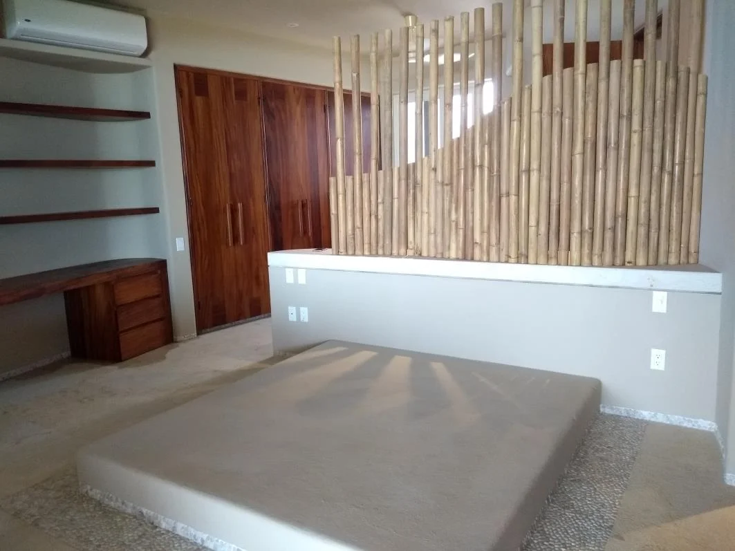 MASTERBEDROOM