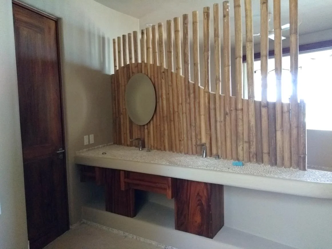 vanity/ sink area